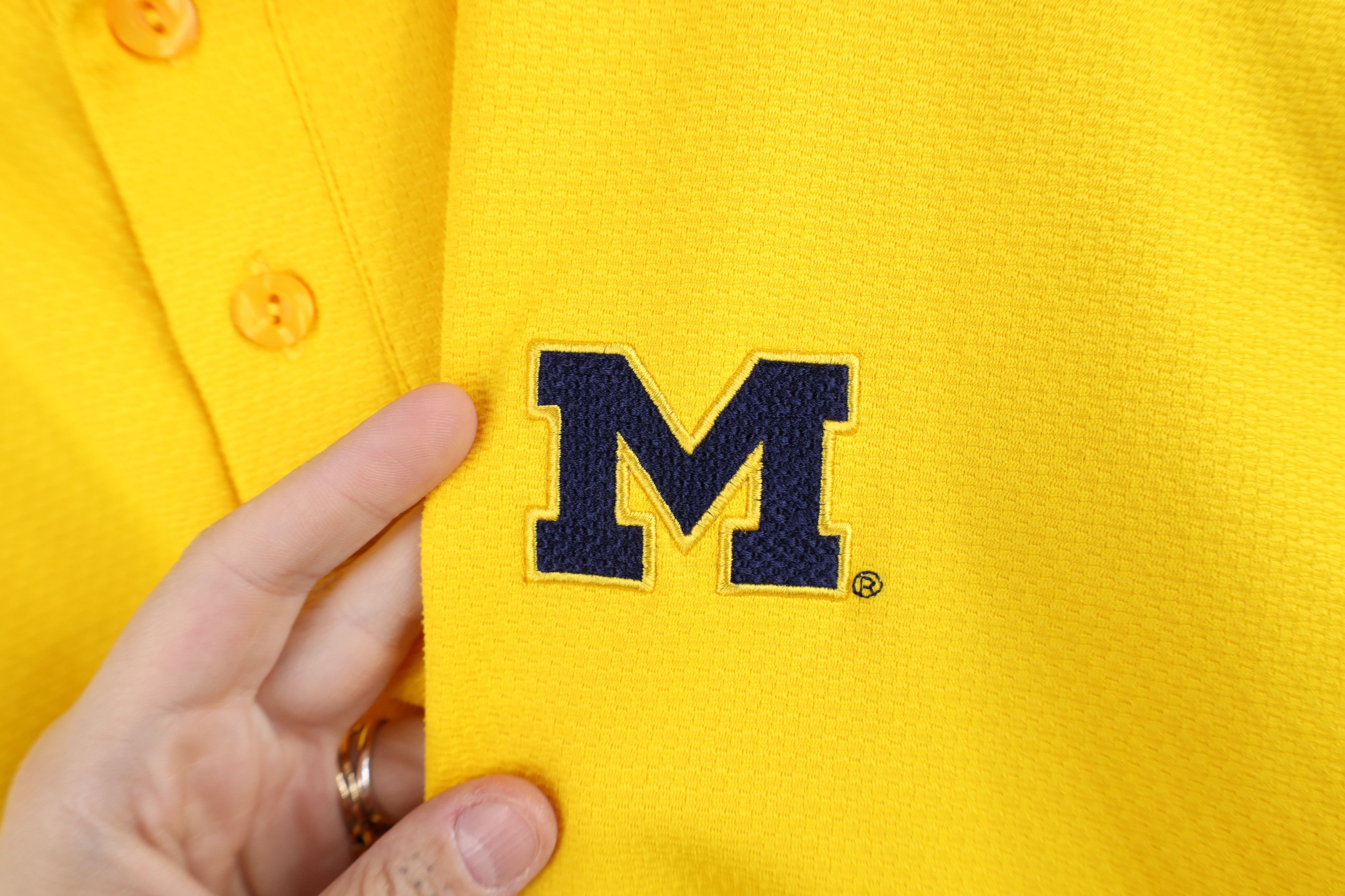 Nike Vintage Nike Mini Swoosh University of Michigan Thermal Polo Size US L / EU 52-54 / 3 - 4 Thumbnail