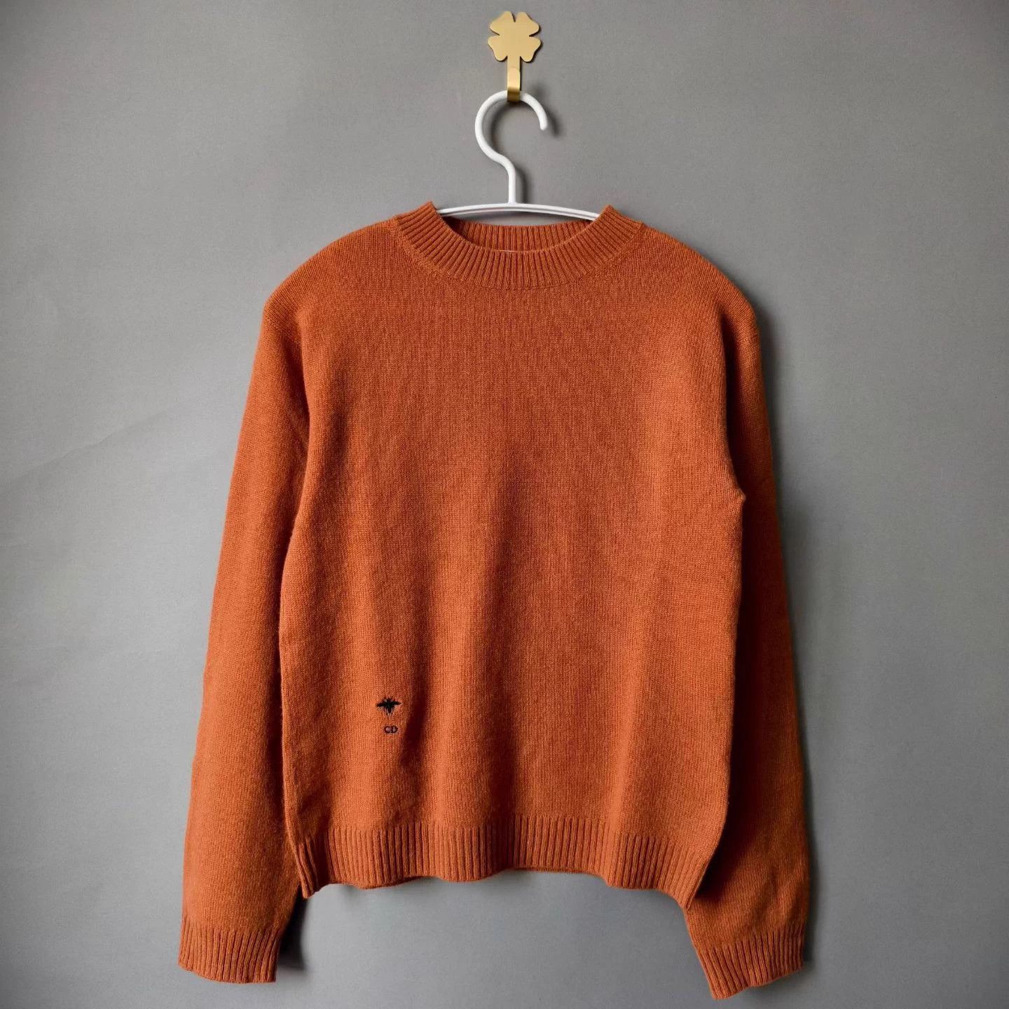 Dior Dior Embroidered Bee Cashmere Sweater 34 99 Size XS / US 0-2 / IT 36-38 - 1 Thumbnail