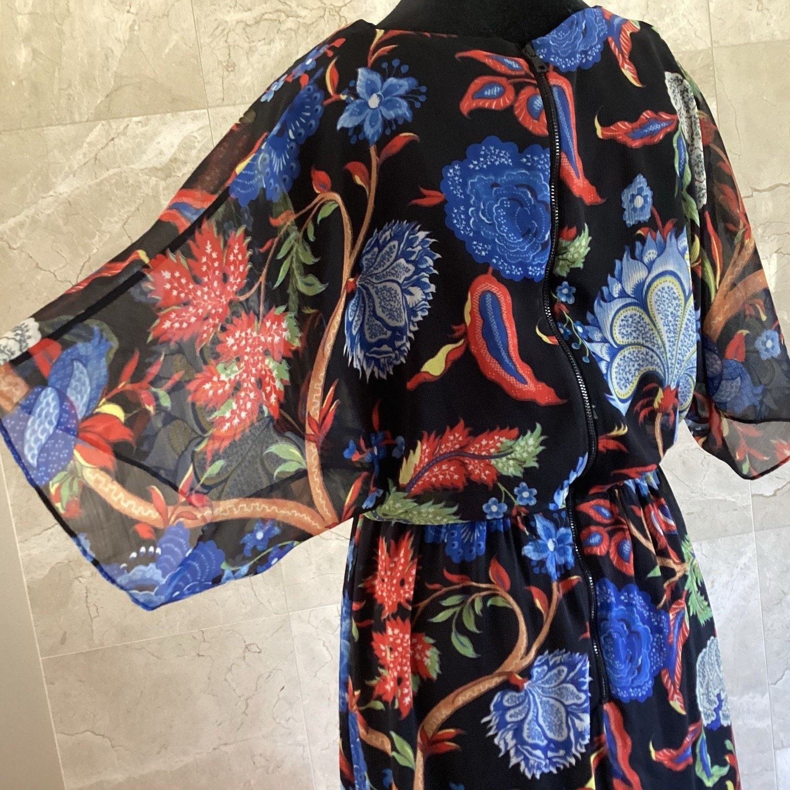 Alice + Olivia Alice + Olivia Cay Alder Floral Mini Dress Size 4 Black Fall Size S / US 4 / IT 40 - 7 Thumbnail