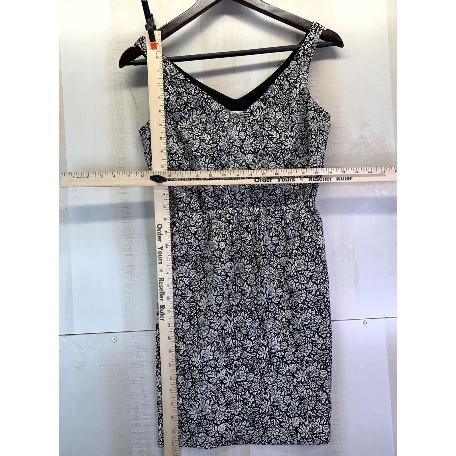 Loft LOFT Petites Women’s 00P Black/Ivory Floral Print V Neck Strapless Dress Shirt Dress Opaque? (Note: This is not allowed to add info) Size XXS / US 00 / IT 34 - 3 Thumbnail
