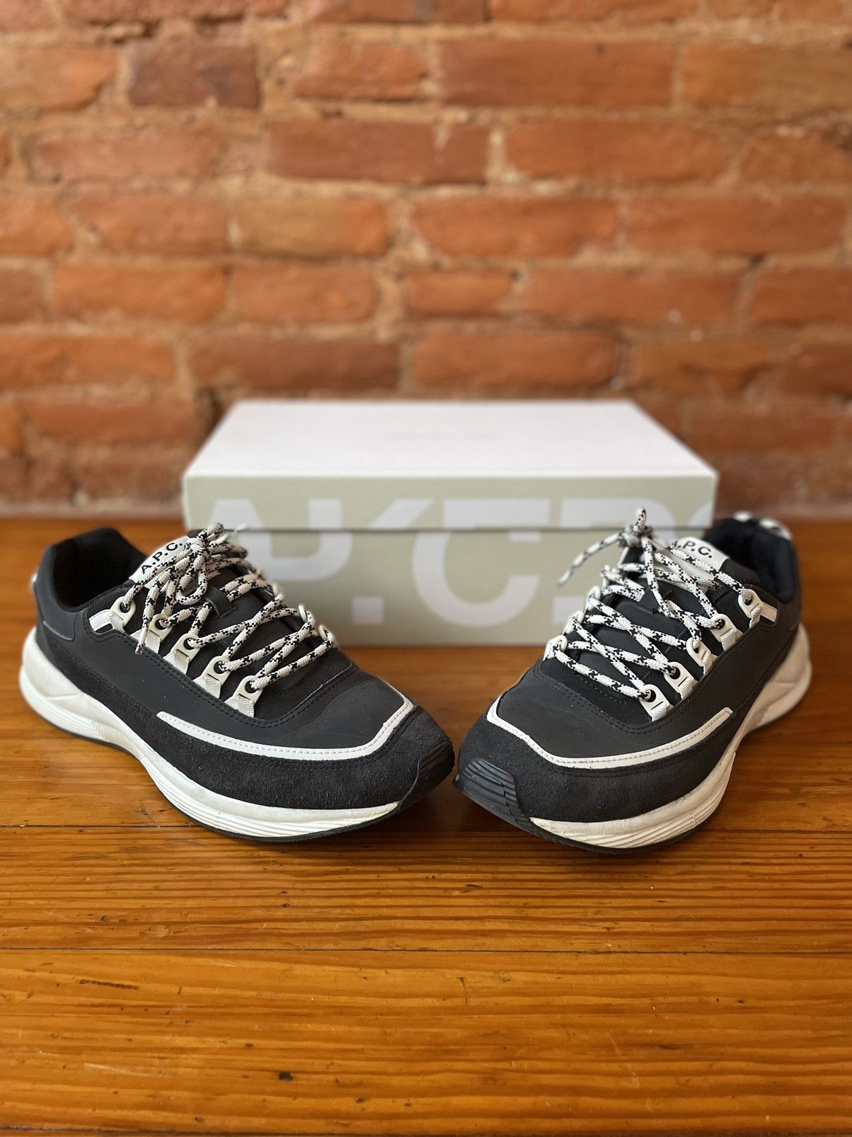 A.P.C. A.P.C. Anthracite Jay Sneakers size 46 Size US 13 / EU 46 - 1 Thumbnail
