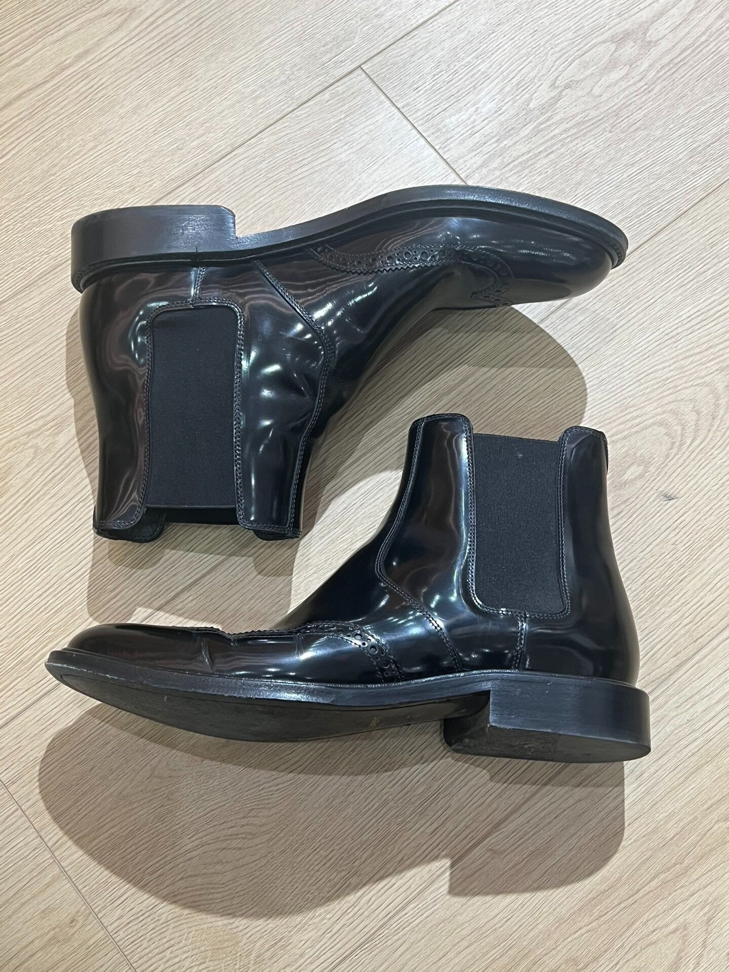 Saint Laurent Paris Saint Laurent Carved Chelsea Boots Size US 9 / EU 42 - 1 Thumbnail