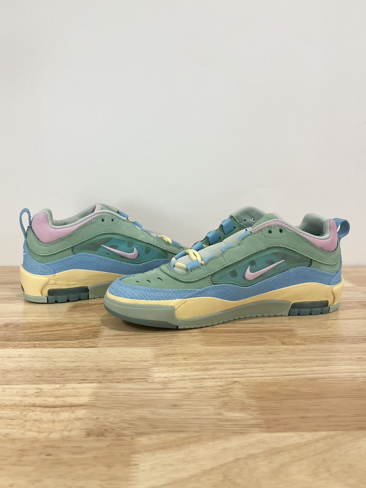 Nike Nike SB x Verdy Air Max Ishod Wair Visty HF4074-400 Size US 10.5 / EU 43-44 - 6 Thumbnail