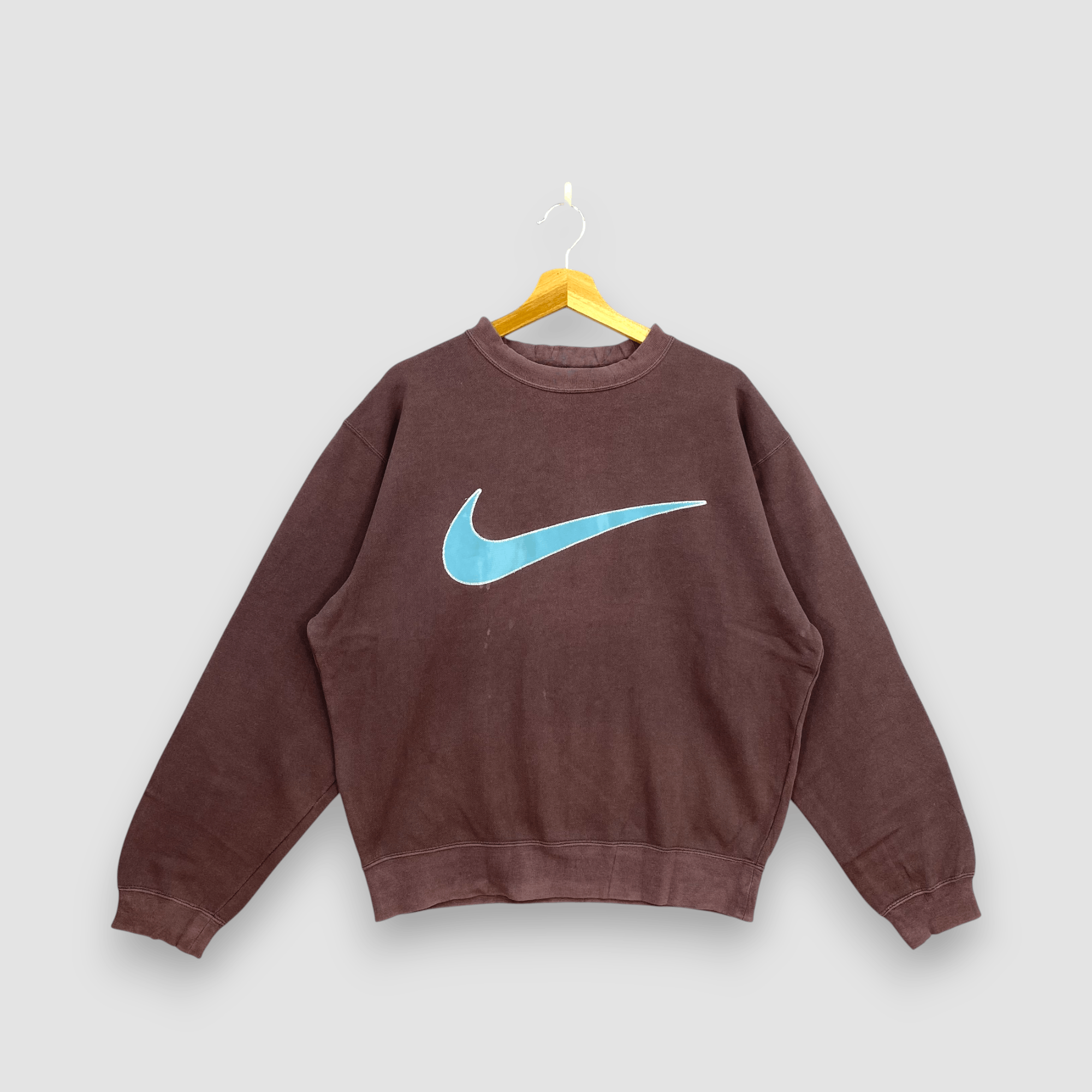 Nike Vintage 90s Nike Sweater Nike Big Swoosh Center Pullover Size US L / EU 52-54 / 3 - 1 Thumbnail