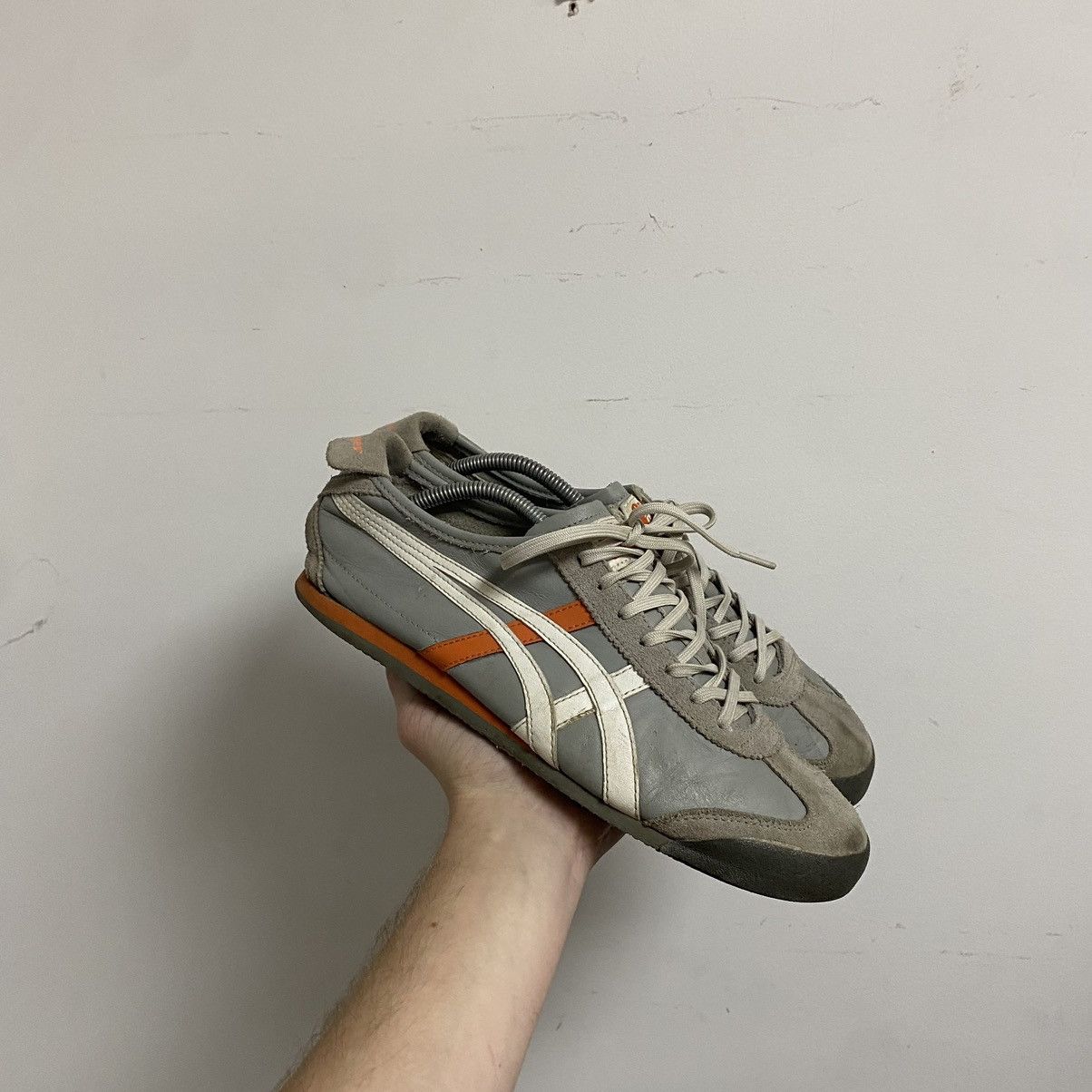 Asics Asics Tiger Onitsuka Leather Vintage Sneakers Size US 9 / EU 42 - 1 Thumbnail