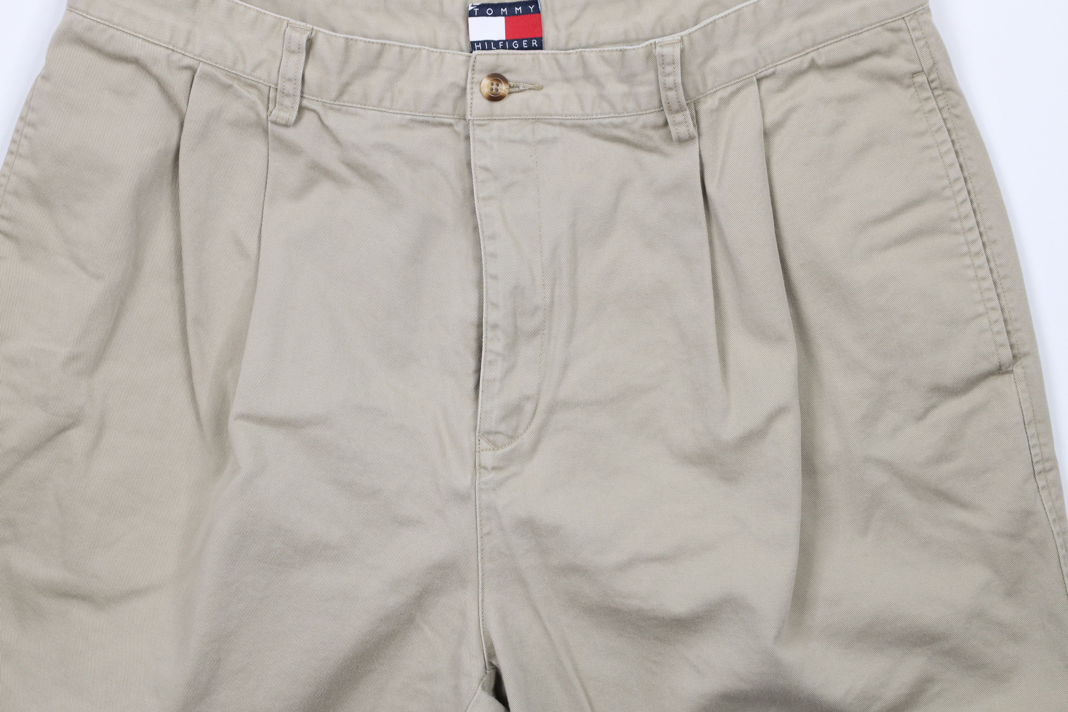 Tommy Hilfiger × Vintage Vintage 90s Tommy Hilfiger Above Knee Chino Shorts Beige Size US 38 / EU 54 - 3 Thumbnail