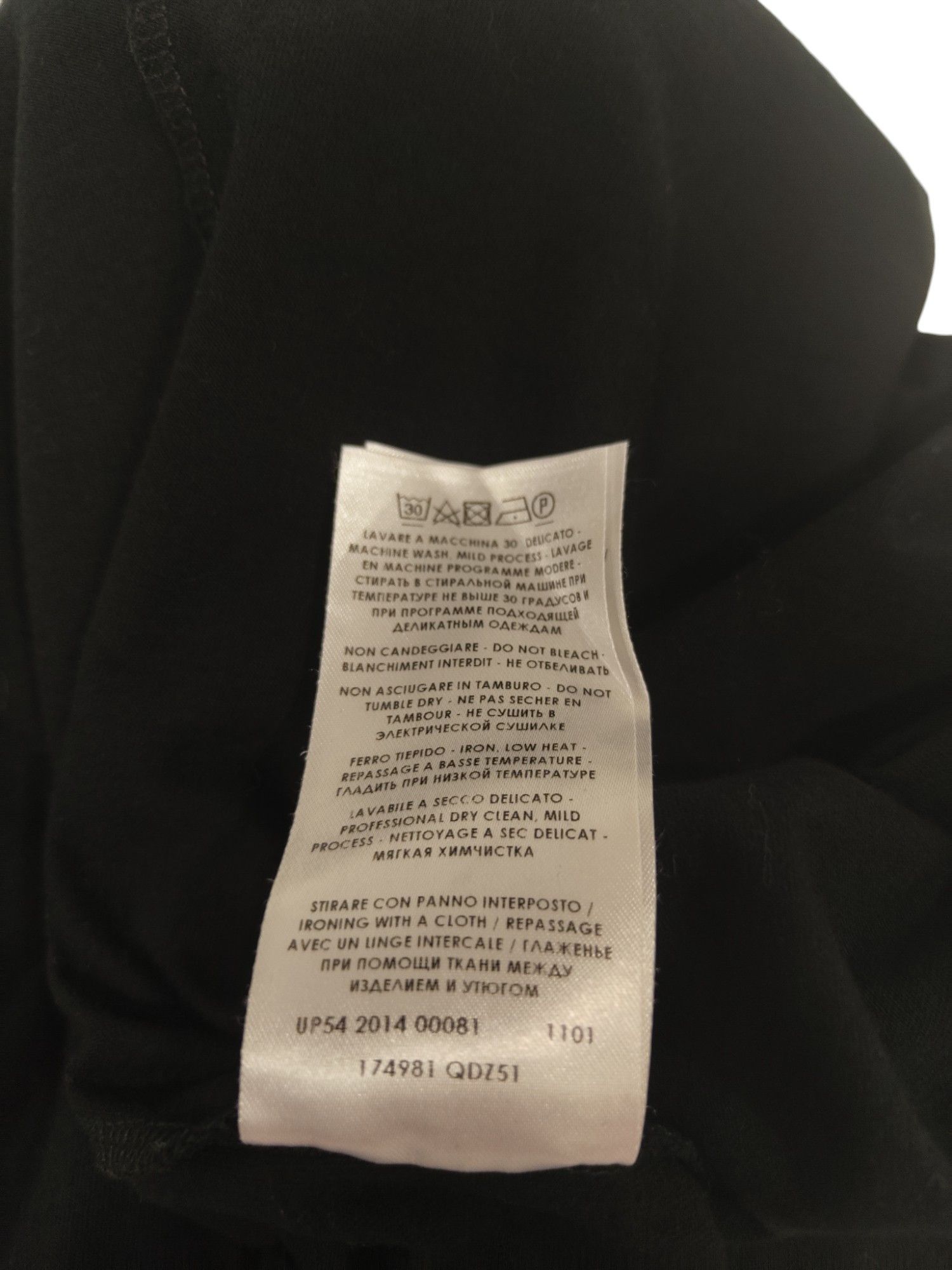 Alexander McQueen Black Tee With Signature Skull Embroidered Logo Size US XL / EU 56 / 4 - 5 Thumbnail