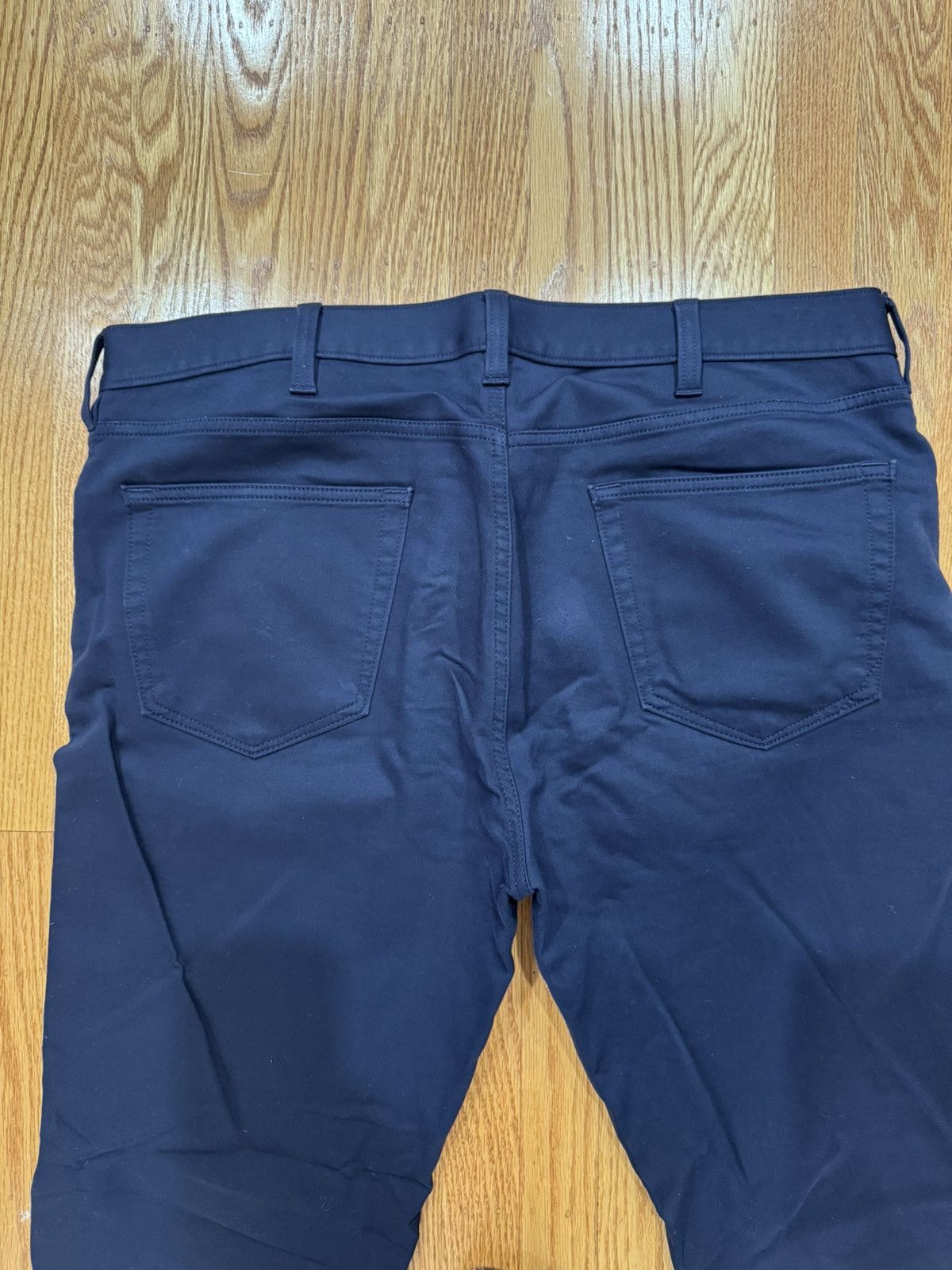 Banana Republic Banana Republic Slim Fit Traveler Pants in Navy - 38/34 Size US 38 / EU 54 - 4 Thumbnail