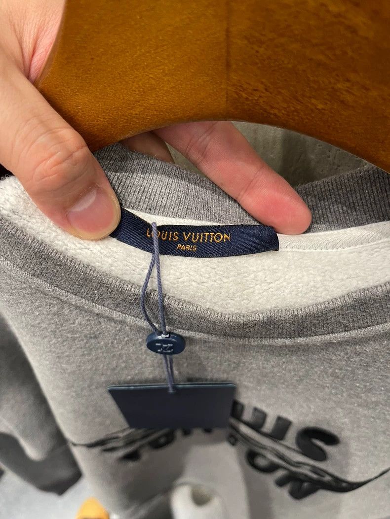 Louis Vuitton Louis Vuitton Twisted LOGO Hoodie 2501-Nextarrow Size US M / EU 48-50 / 2 - 3 Thumbnail