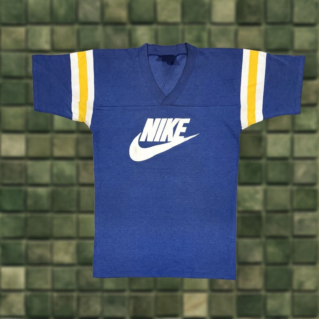 Nike VINTAGE Nike Big Swoosh Jersey T-Shirt Stripes Big Logo Swoosh Men Fit Sz L Navy 80s Shirt Mens Size US L / EU 52-54 / 3 - 1 Thumbnail