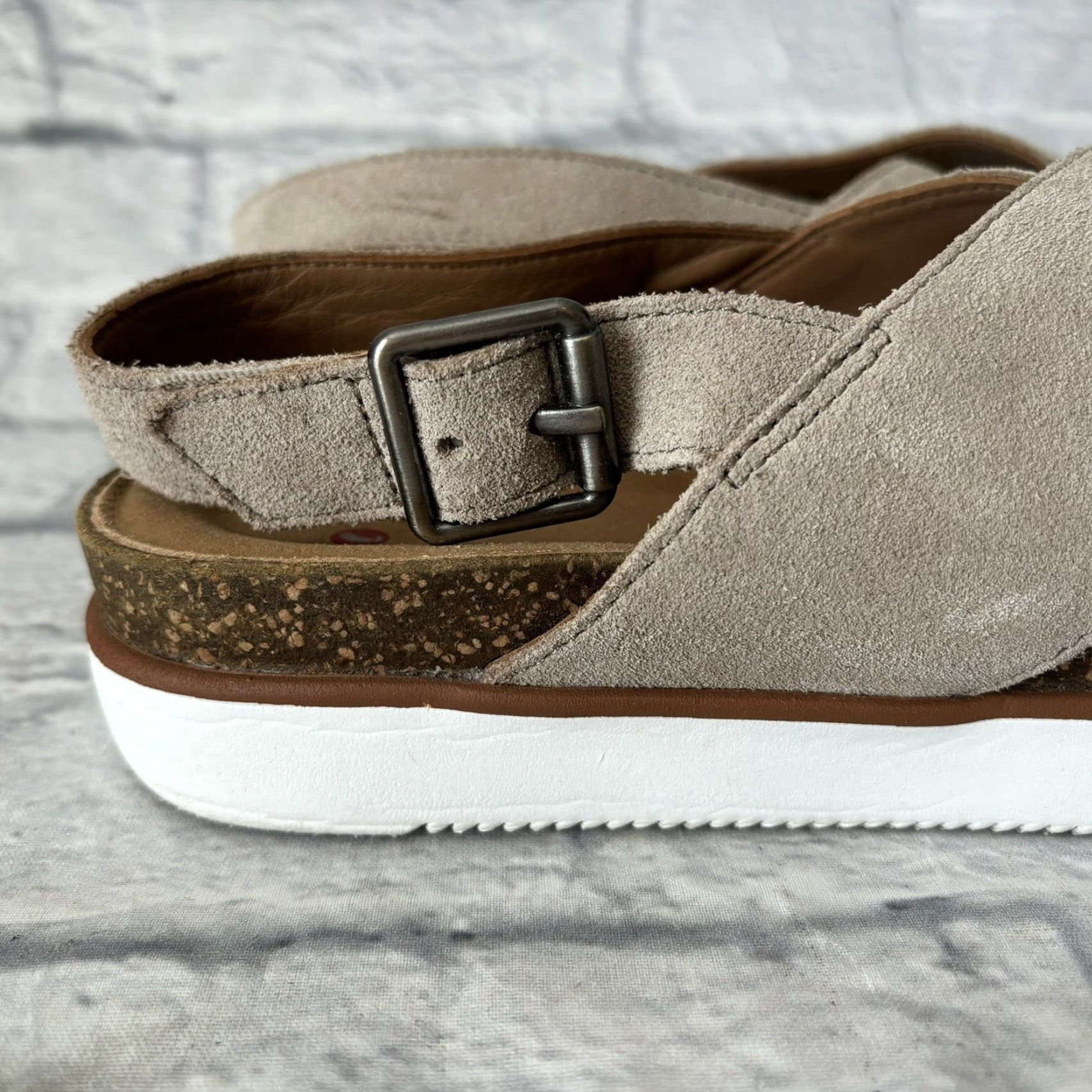 Clarks Clarks Elayne Cross Sandals Beige Suede Cork Women’s Size 9.5 US Leather Lining, Cross, Slingback, Women, Sandal Size US 10 / IT 40 - 3 Thumbnail