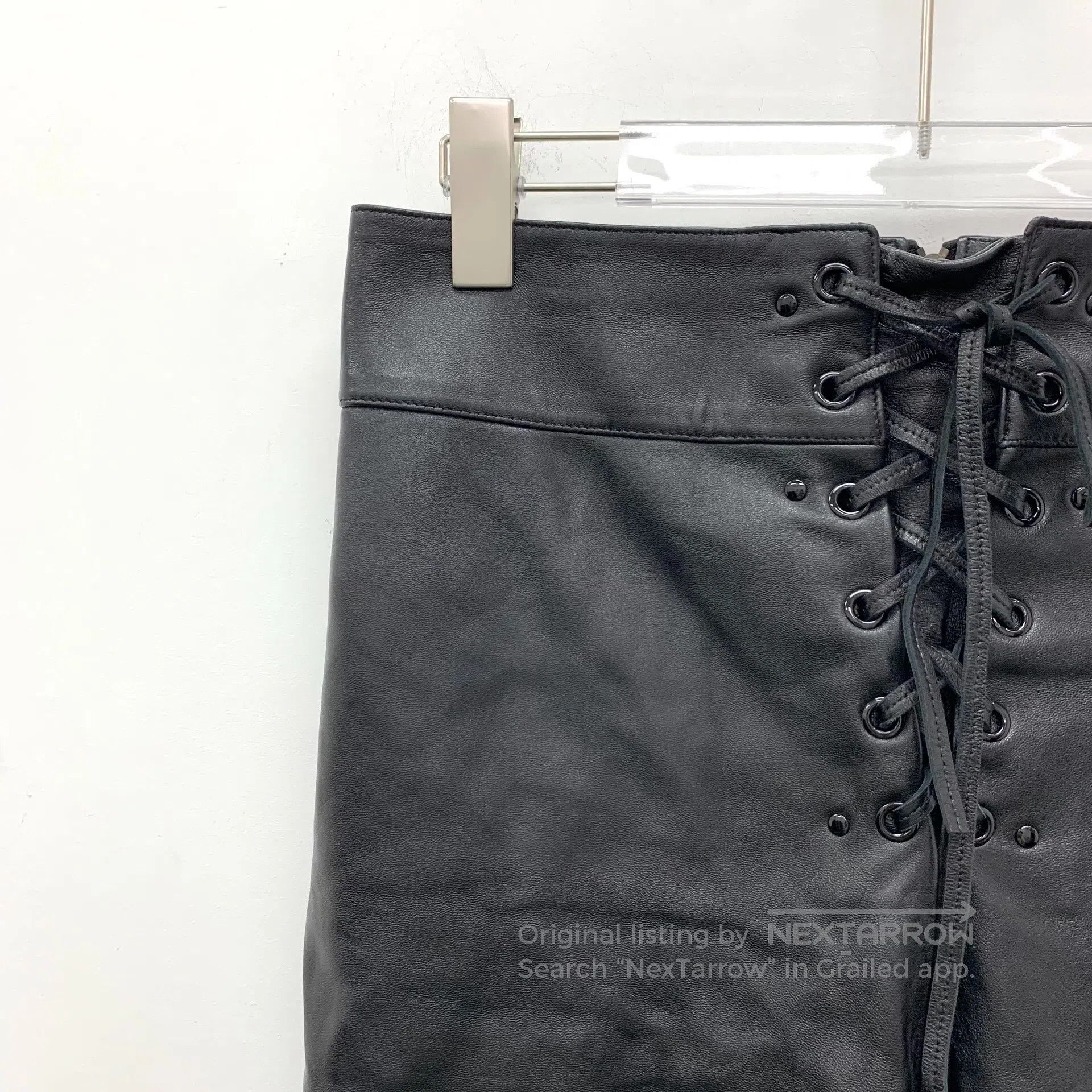 chloma Chloe size L Black Leather Laced Casual Five-Quarter Short Size US 40 / EU 56 - 3 Thumbnail