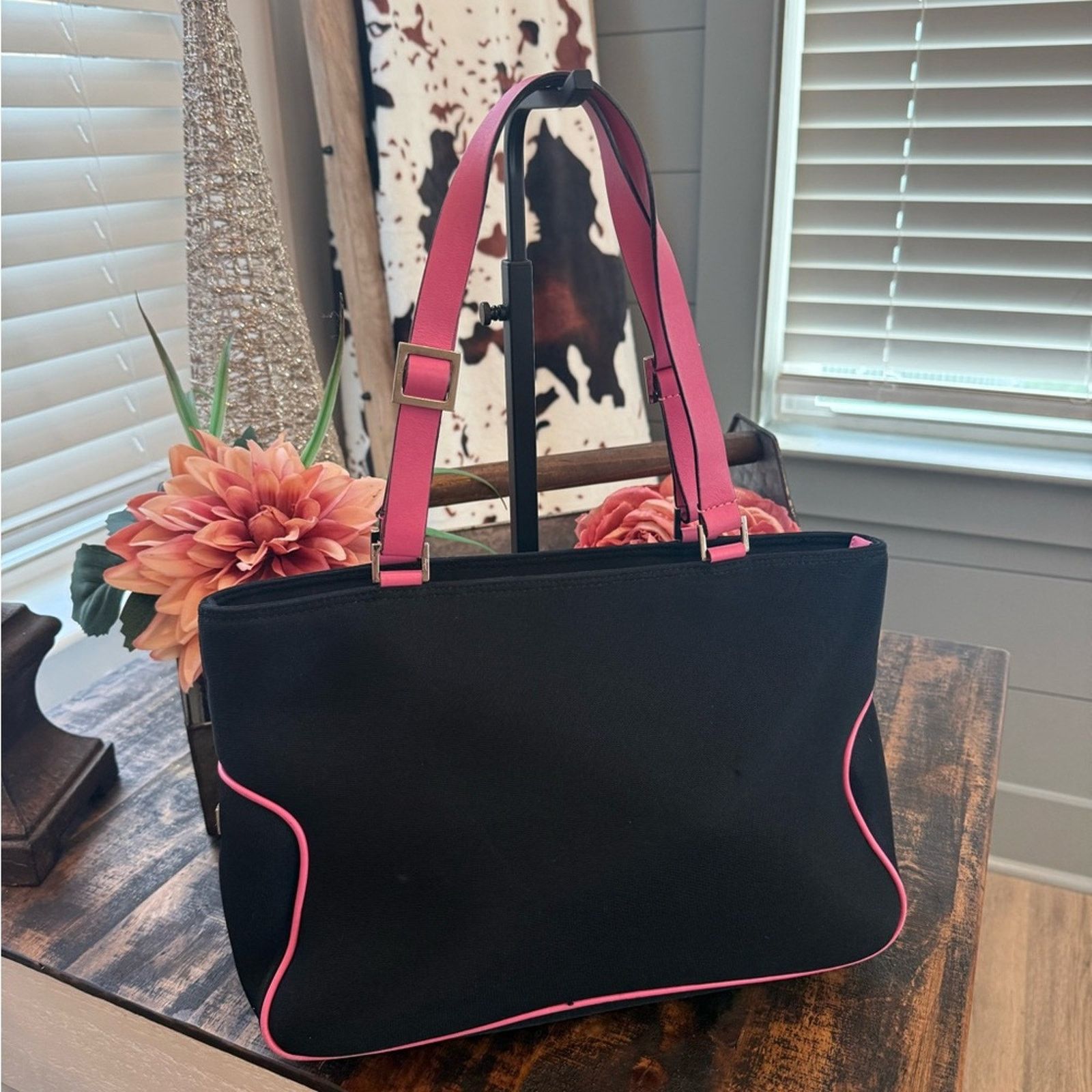 Salvatore Ferragamo Salvatore Ferragamo Black Tote w/Card & Dustbag Size ONE SIZE - 16 Thumbnail
