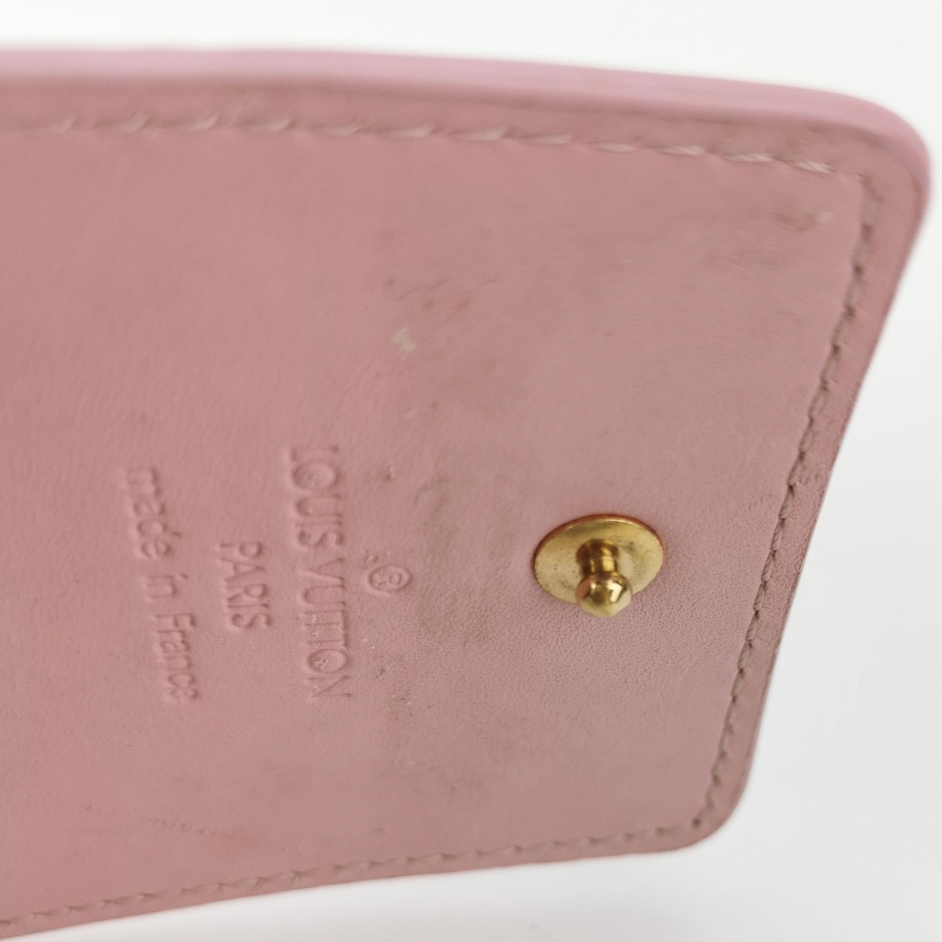 Louis Vuitton Louis Vuitton (LV) Solid color leather embossed old flower Size ONE SIZE - 3 Thumbnail
