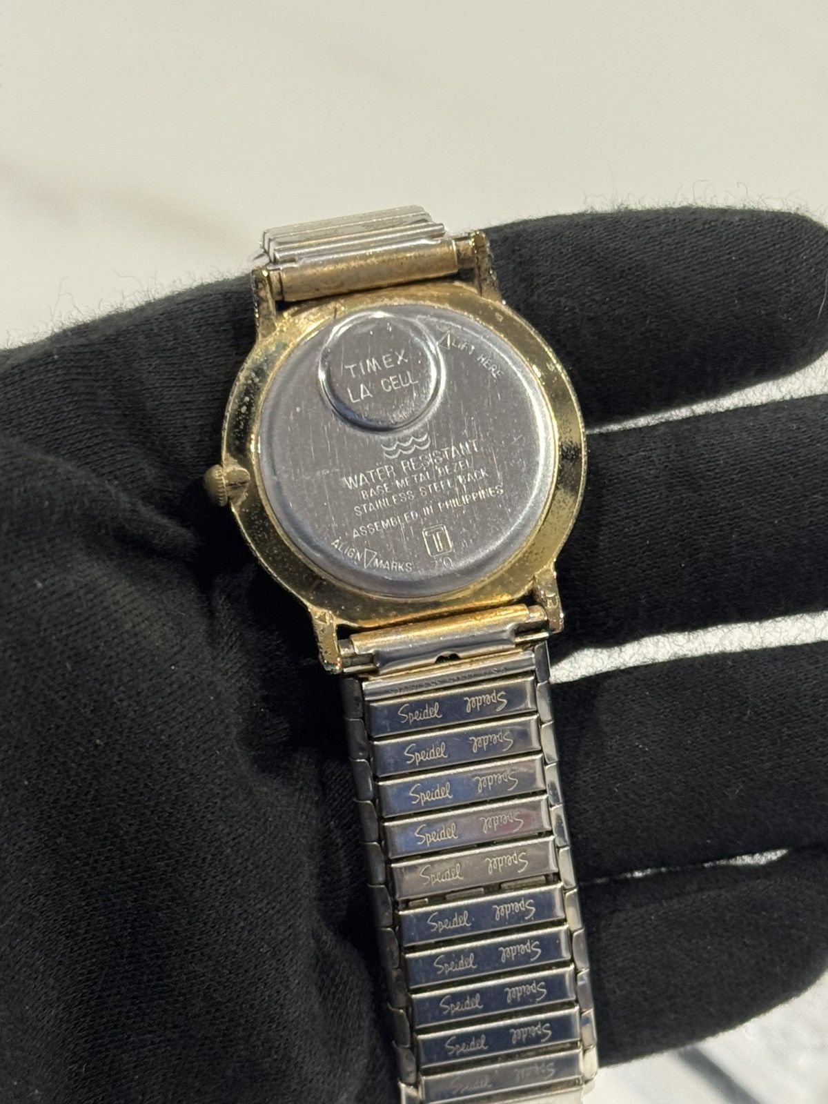 Timex Vintage Timex LA Cell Quartz Analog Men's Watch Size 36 - 10 Thumbnail