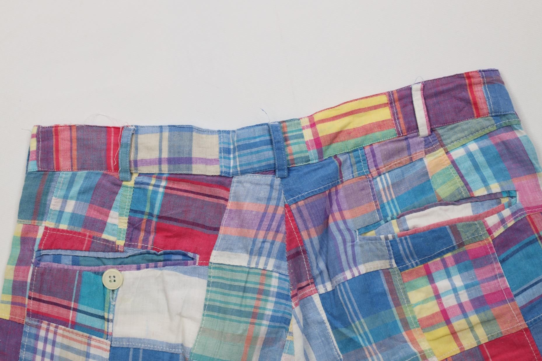Izod Vintage 90s Izod Rainbow Madras Plaid Golf Chino Shorts Size US 32 / EU 48 - 11 Thumbnail