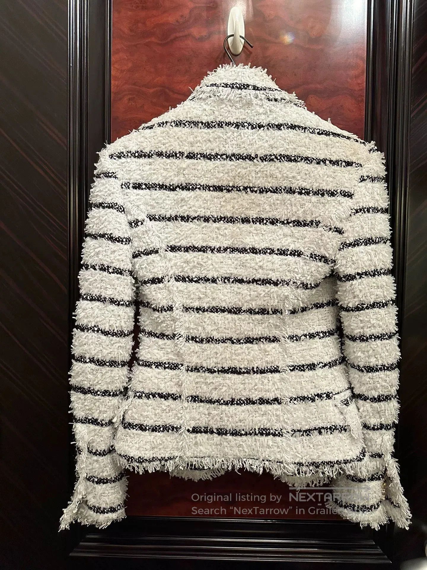 Balmain Balmain White Tweed Gold Button Blazer. Size XS / US 0-2 / IT 36-38 - 4 Thumbnail