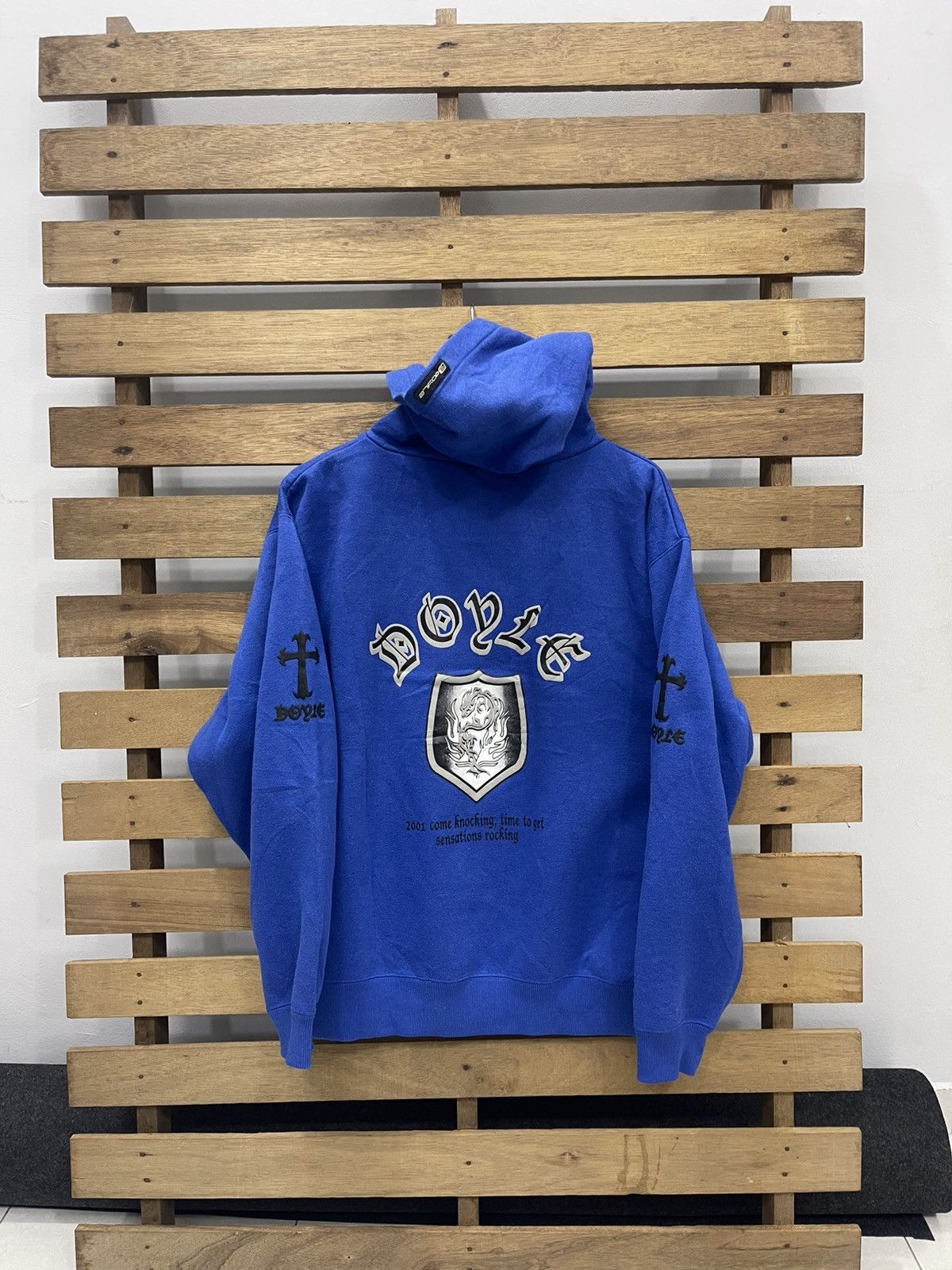 Vintage VINTAGE DOYLE Y2K Blue Cross Hoodie - "2001 Come Knocking" Size US XL / EU 56 / 4 - 1 Thumbnail