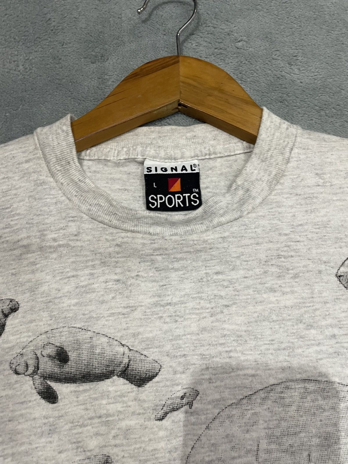 Vintage VINTAGE ‘93 Full Printed Rainbow Graphics Tee Size US L / EU 52-54 / 3 - 8 Thumbnail