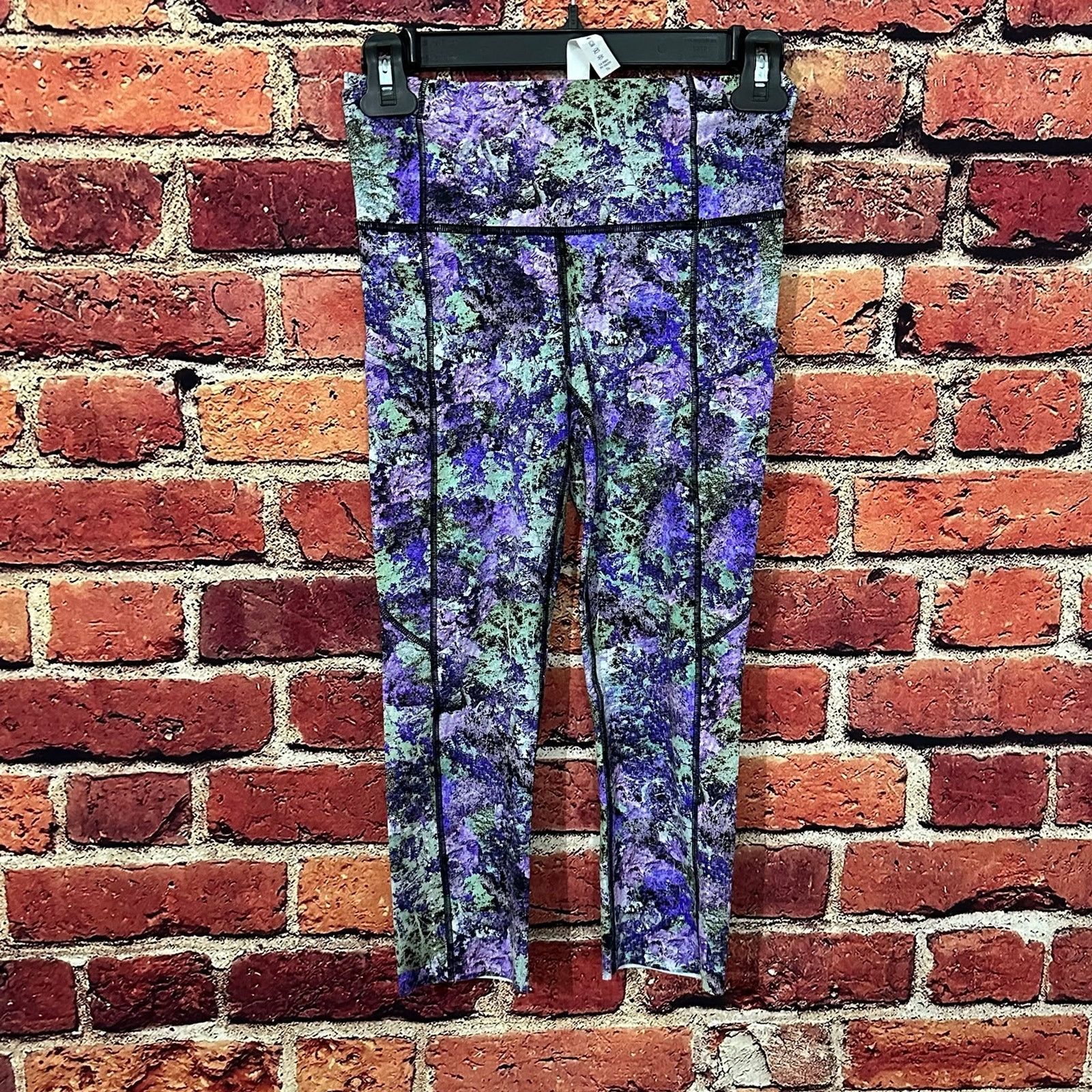 Lululemon lululemon leggings size 4 Size 27" / US 4 / IT 40 - 1 Thumbnail