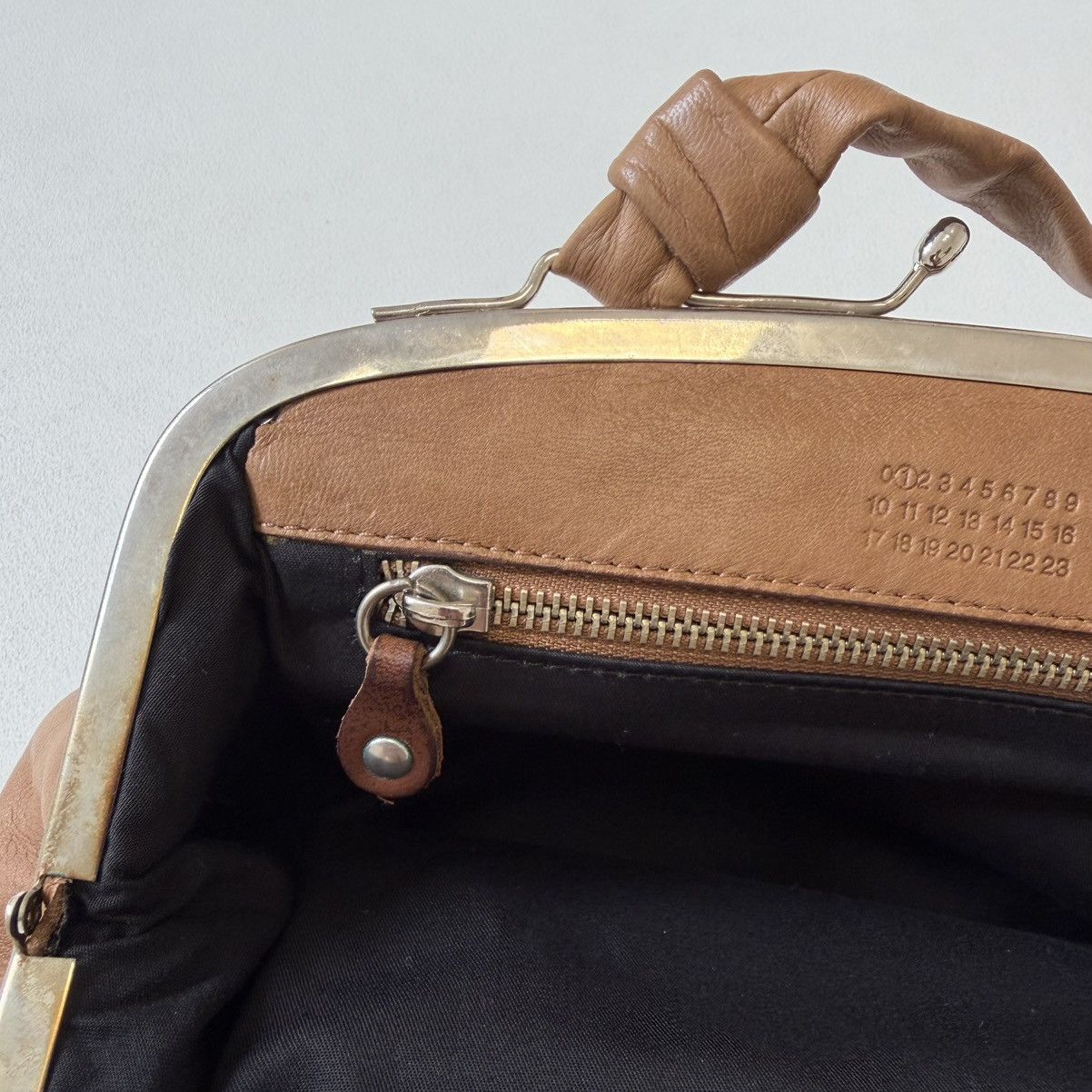 Maison Margiela OG ‘Upside Down Purse’ Hand Bag Size ONE SIZE - 18 Thumbnail
