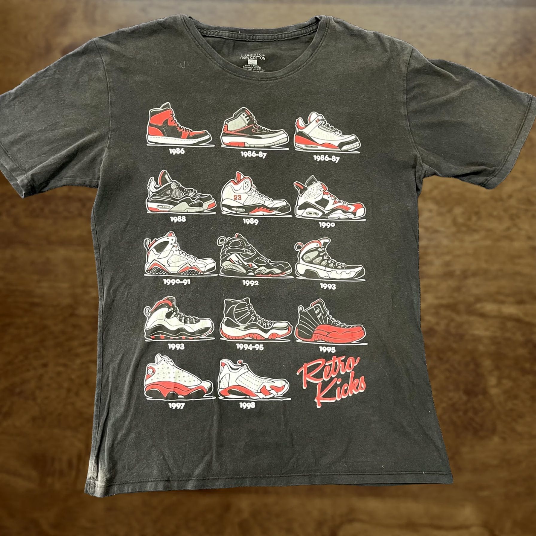 Vintage VINTAGE Retro Kicks Shirt Mens L Black Graphic Print Air Jordan 80s 90s Sneakers Mens Size US L / EU 52-54 / 3 - 1 Thumbnail