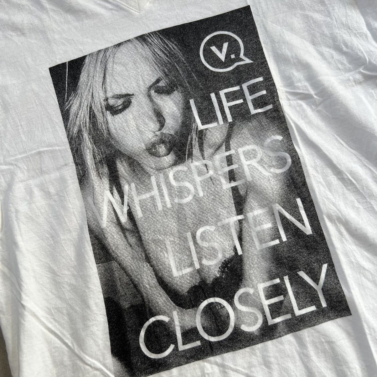 Japanese Brand Vanquish Lady Poem Print T-Shirt Size S / US 4 / IT 40 - 3 Thumbnail