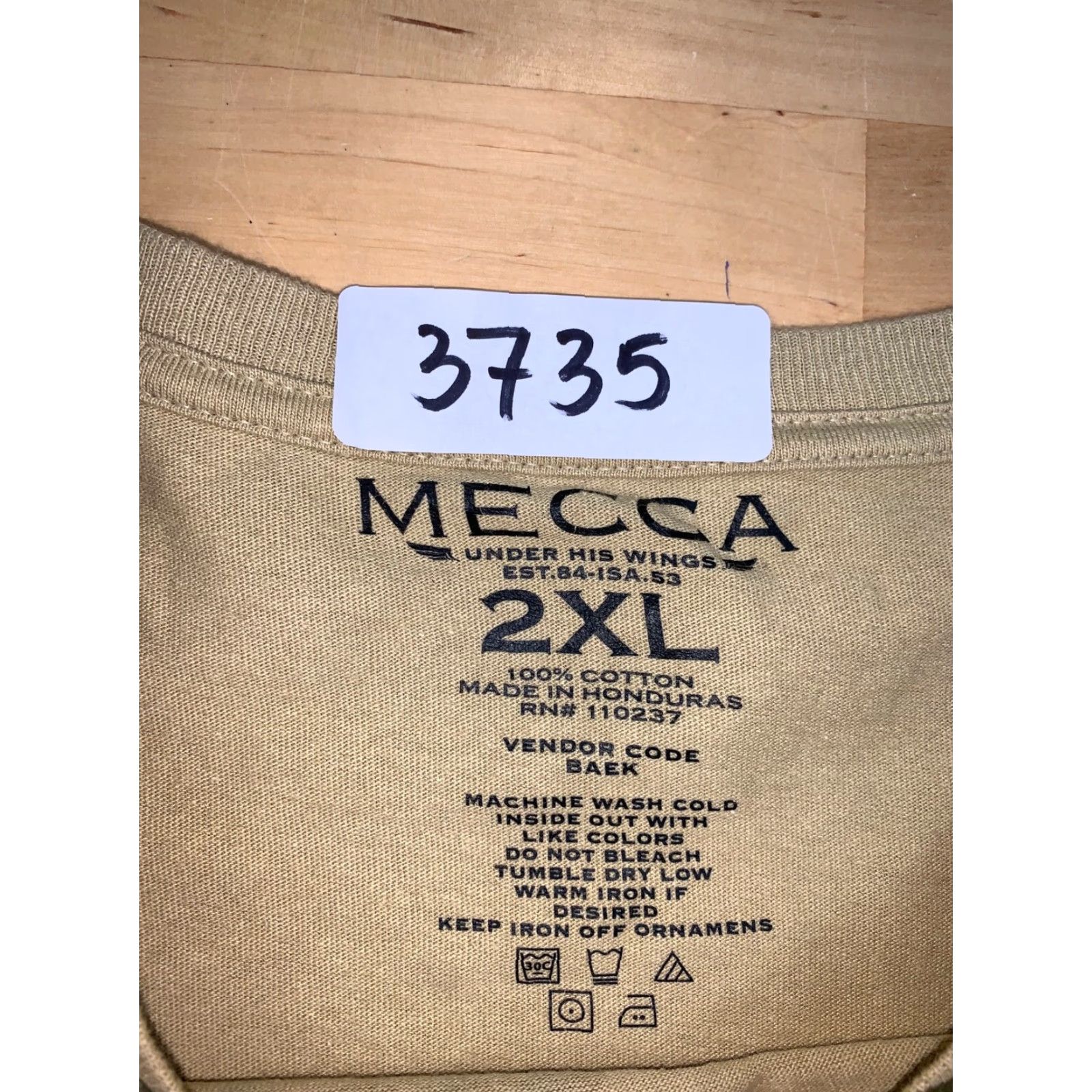 Vintage Mecca ONE Graphic T Shirt 2XL Beige Short Sleeve Casual Mens Women Unisex Adults 2XL Tee Shirt Size US XXL / EU 58 / 5 - 4 Thumbnail