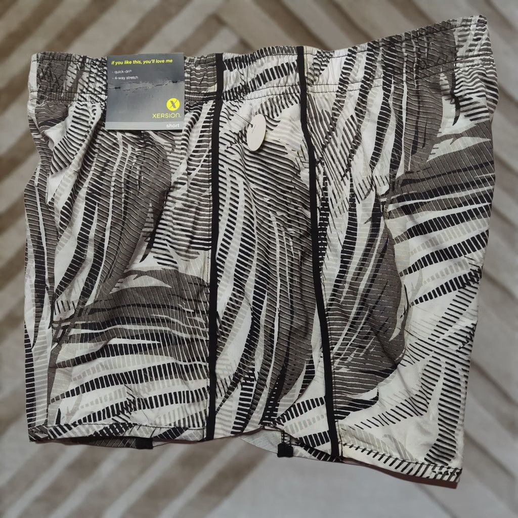 Vintage XERSION Women S Black Leaf Lined Stretch Quick-Dri Athletic Shorts NEW Size 28" / US 6 / IT 42 - 1 Thumbnail
