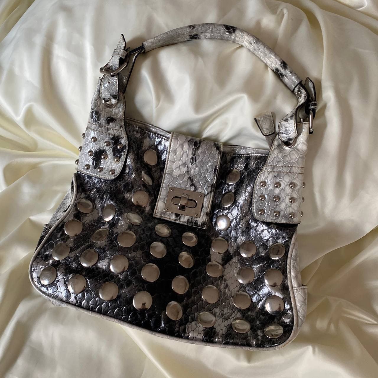 Vintage Vintage silver leather shoulder bag Size ONE SIZE - 2 Thumbnail