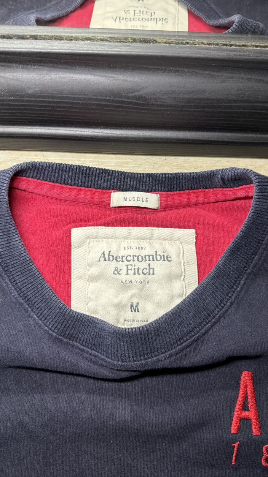 Abercrombie & Fitch Y2K 2000s Abercrombie & Fitch SpellOut Patch Long Sleeve Size US M / EU 48-50 / 2 - 4 Thumbnail