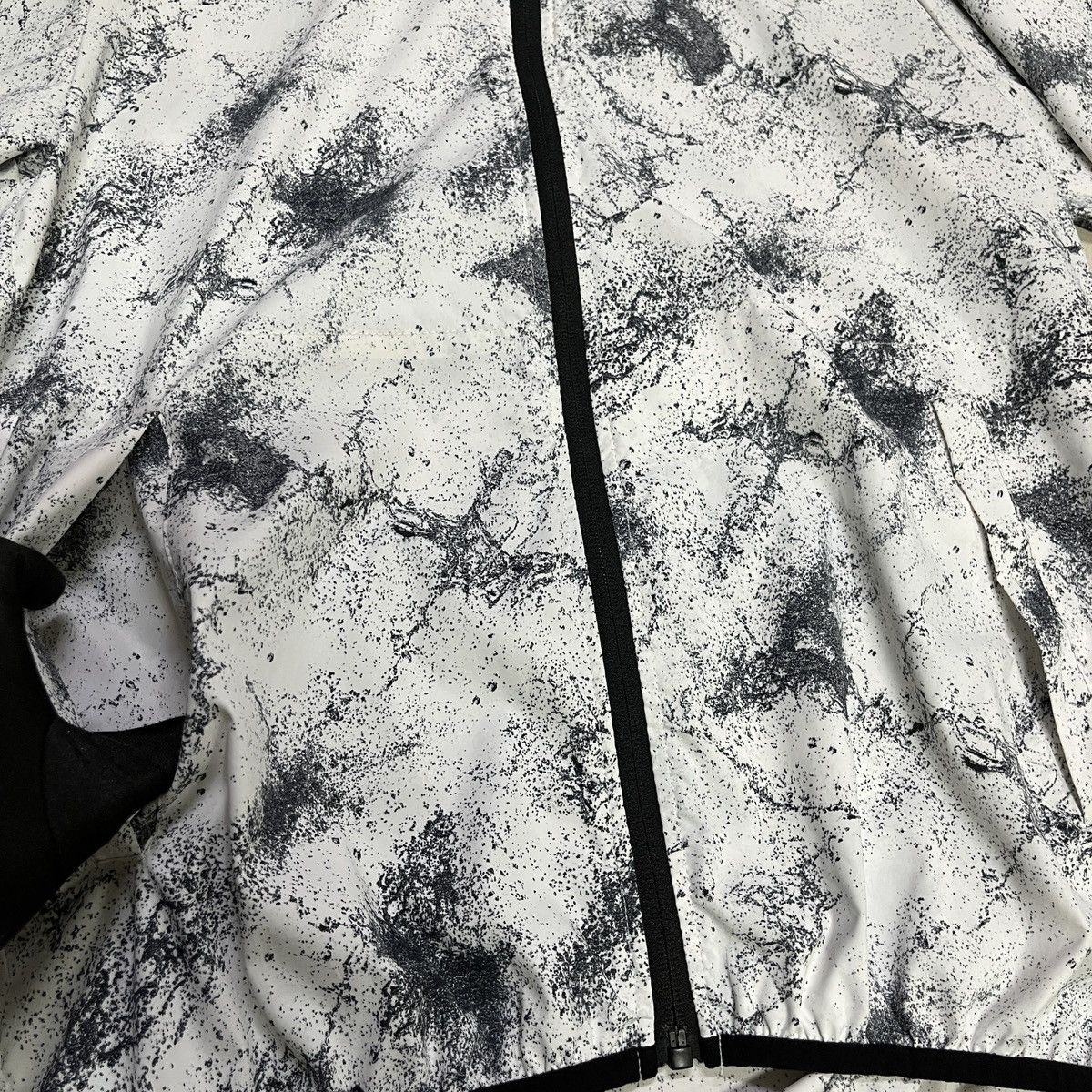 GU × Japanese Brand Graphic Print Windbreaker Jacket Size US M / EU 48-50 / 2 - 4 Thumbnail