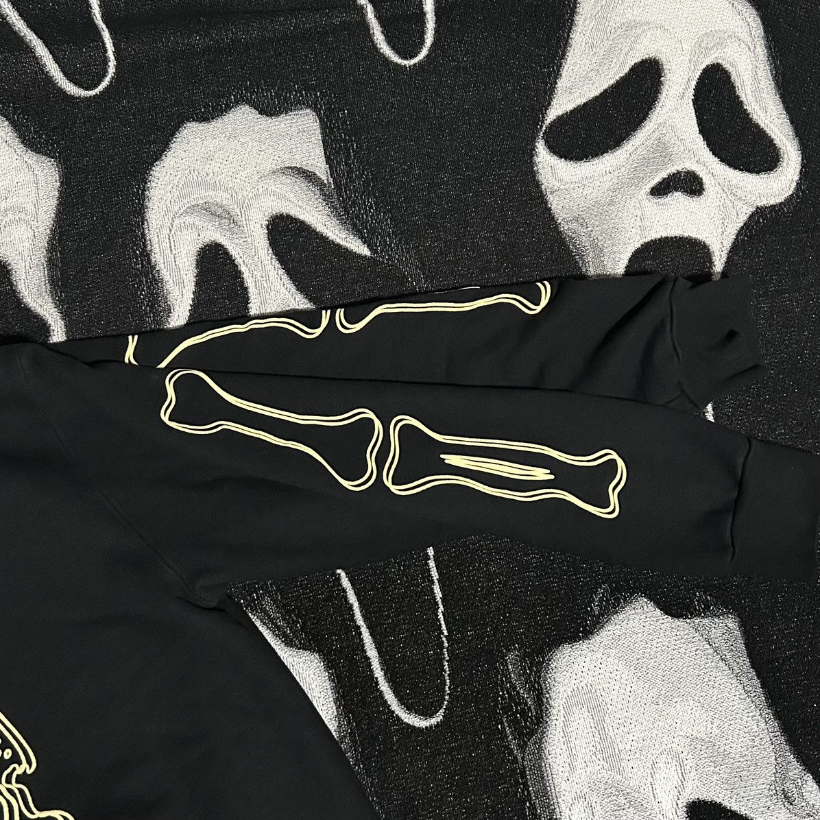 Revenge ReVeNGe x ZiLLaKaMi CRoSSBoNeS HooDiE Size US XL / EU 56 / 4 - 4 Thumbnail