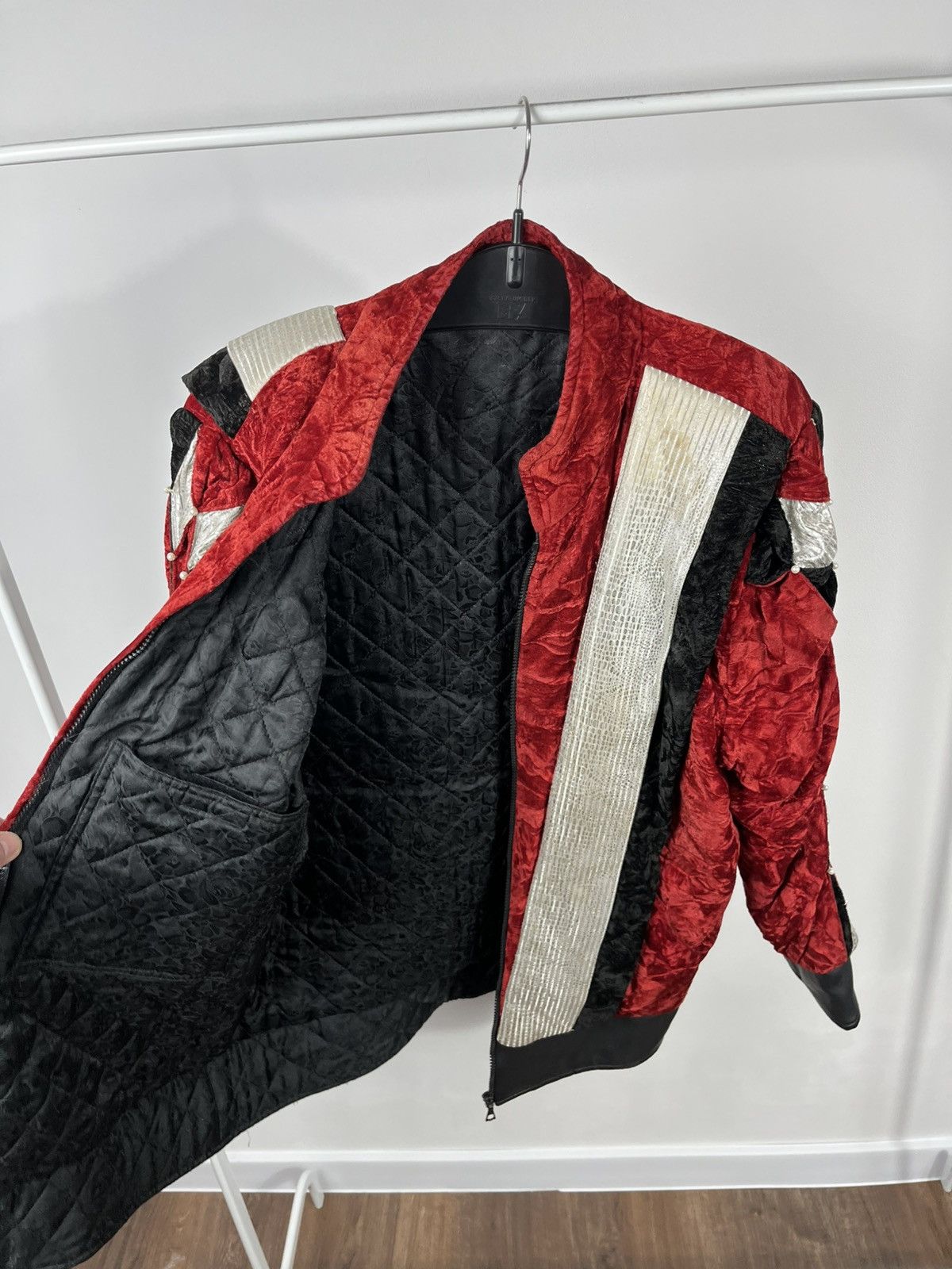 Other Vintage Red Velvet Zip Jacket Stage Costume Style Size US M / EU 48-50 / 2 - 9 Thumbnail
