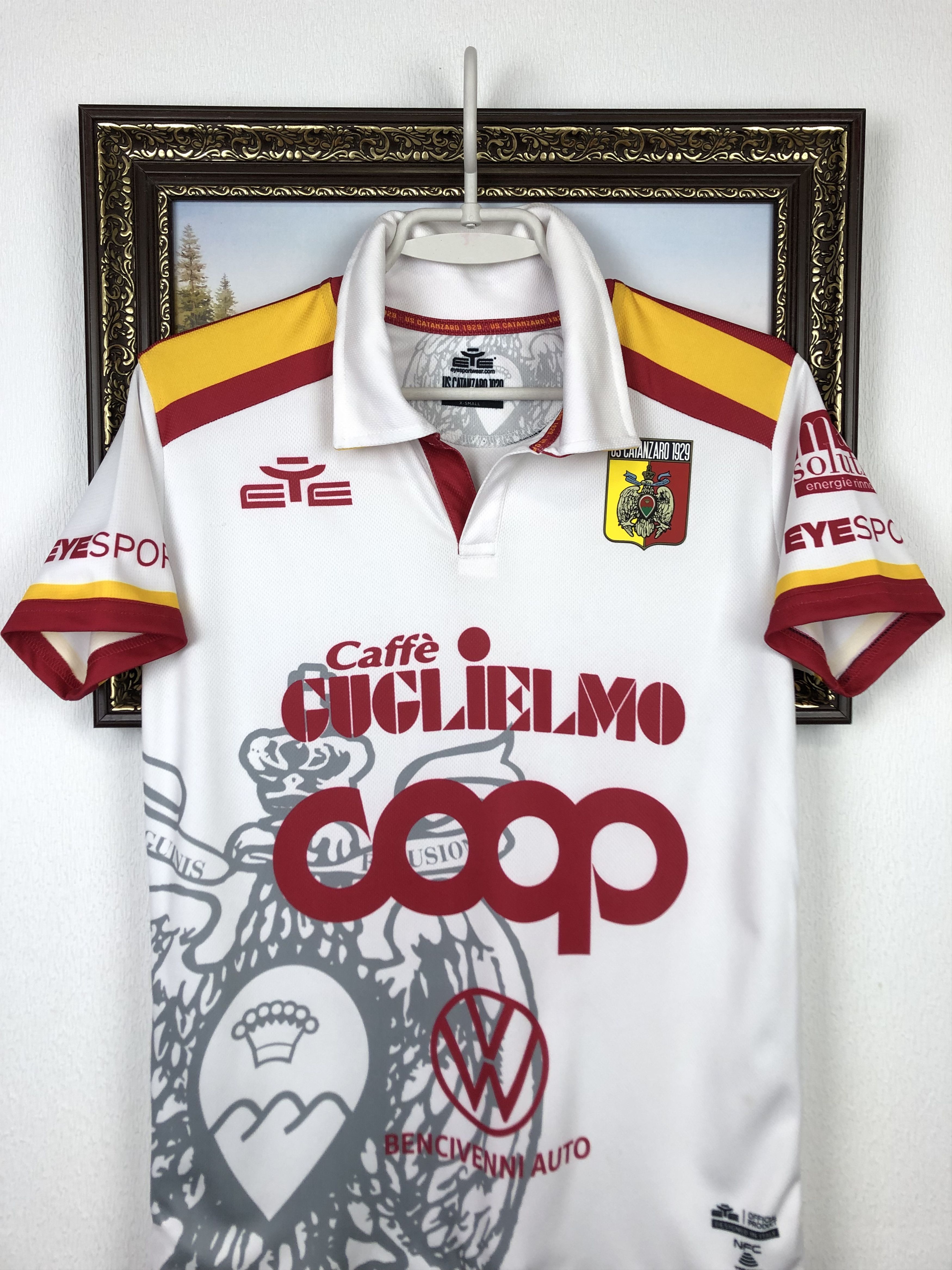 Vintage Catanzaro 1929 football shirt Soccer Jersey Maglia Tee Hype Size US XS / EU 42 / 0 - 2 Thumbnail