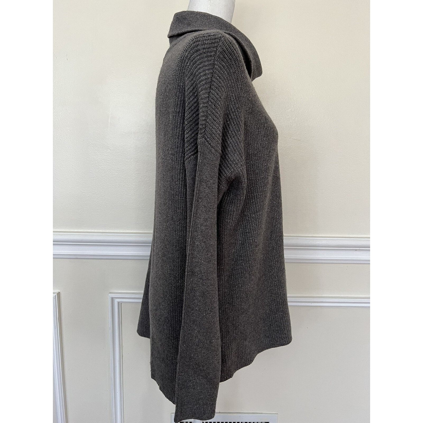 Karl Kani DEVOTION BY CYRUS Cowlneck Ribbed Tunic Sweater L A003022 Size L / US 10 / IT 46 - 4 Thumbnail