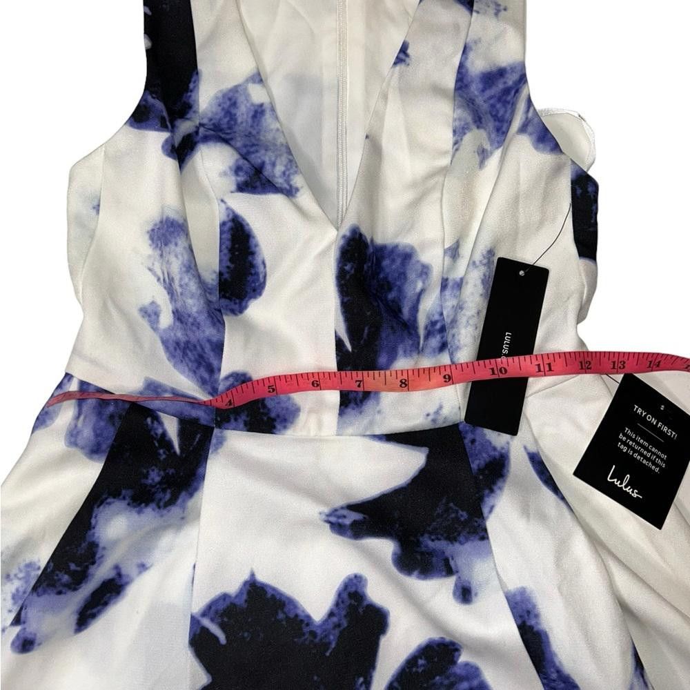 Lulus Lulus l NWT Seeing Chic Floral Fit & Flare Dress XS Size XS / US 0-2 / IT 36-38 - 6 Thumbnail