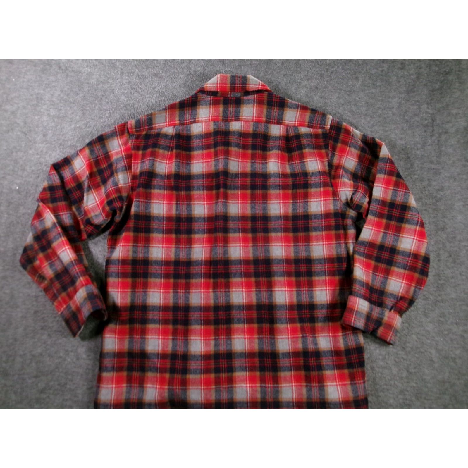 Pendleton VINTAGE Pendleton Wool Shirt Jacket Mens L Red Plaid Two Chest Pockets Virgin Shirt Jacket Mens L Red Plaid Two Chest Pockets Virgin Size US L / EU 52-54 / 3 - 7 Thumbnail