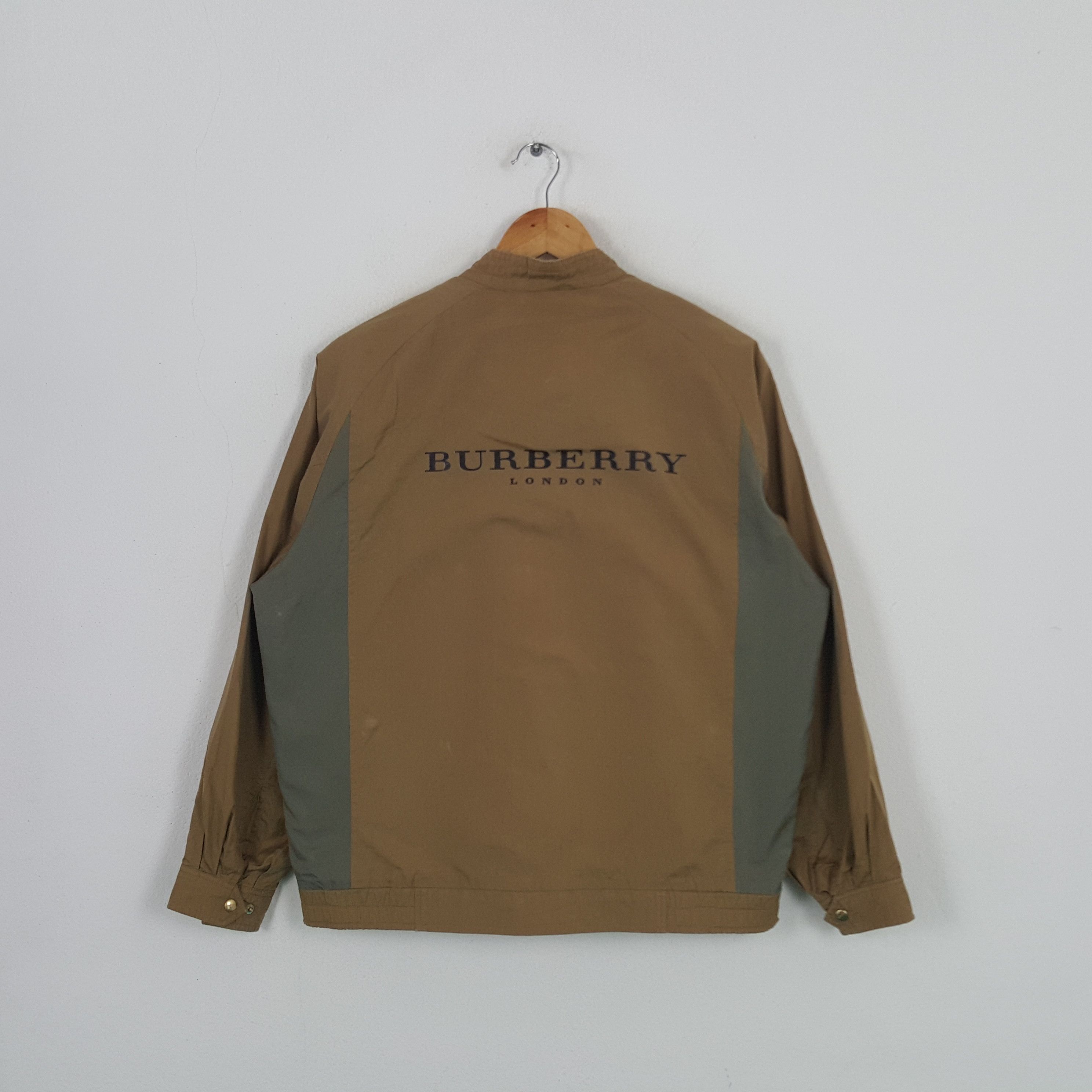Burberry × Vintage Vintage Burberry London Designer Brand Windbreaker Jacket Size US L / EU 52-54 / 3 - 1 Thumbnail