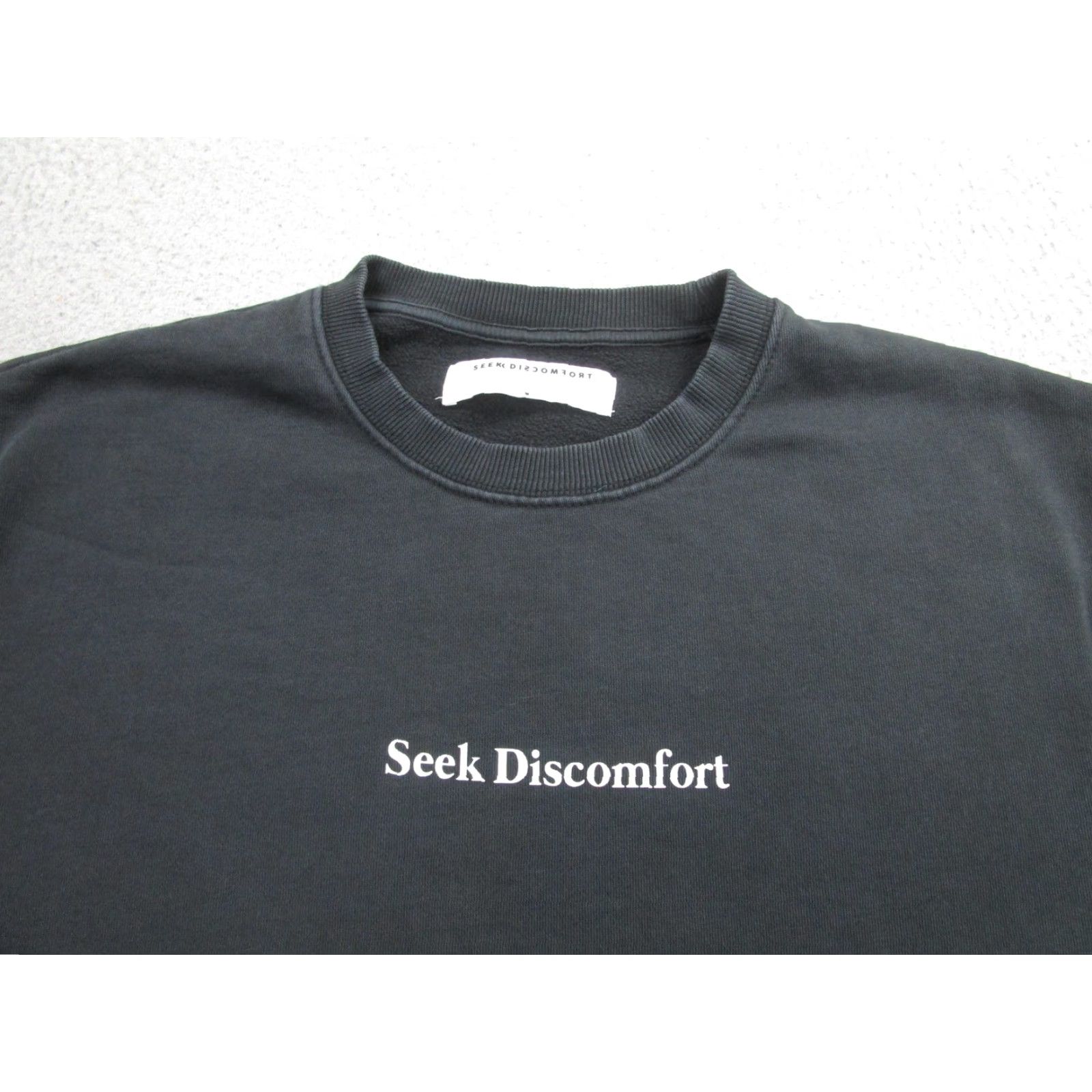 Vintage SEEK DISCOMFORT Sweatshirt Mens Small Black Pullover Organic Cotton Crewneck Graphic Print Logo 90s Quotes Size US S / EU 44-46 / 1 - 3 Thumbnail