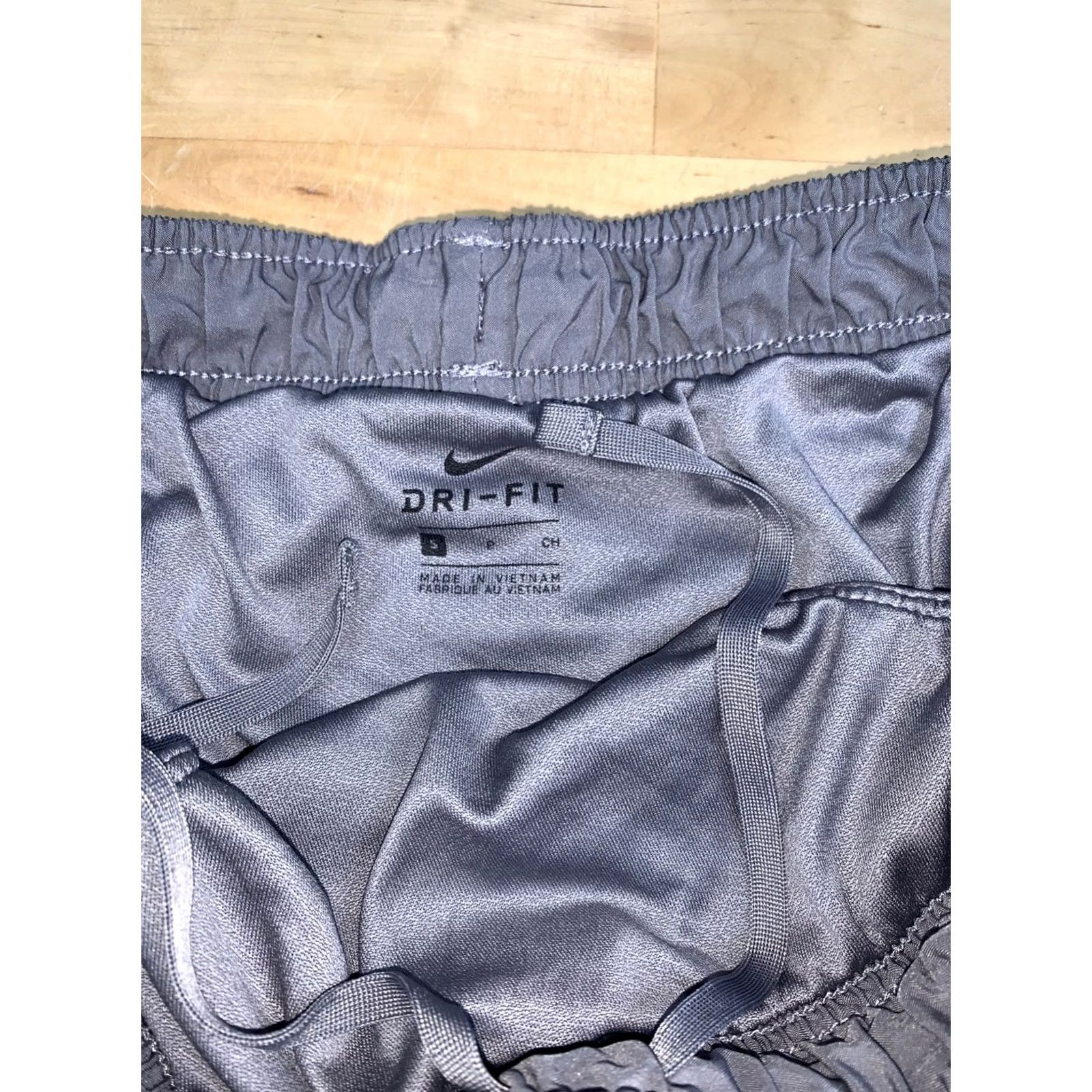 Nike Nike Running Shorts Women S/M Black Gray Activewear Gym Training 13222 Size 28" / US 6 / IT 42 - 4 Thumbnail