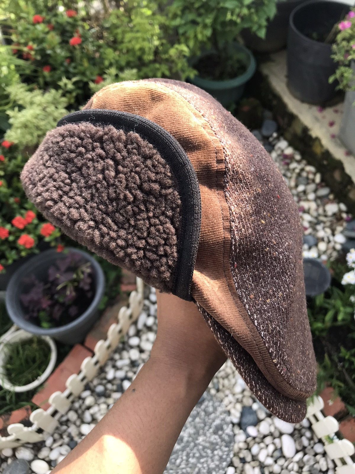Other VINTAGE FULL HOUSE EAR WARMERS BARETTA FLAT CAP NEWSBOY Size ONE SIZE - 3 Thumbnail