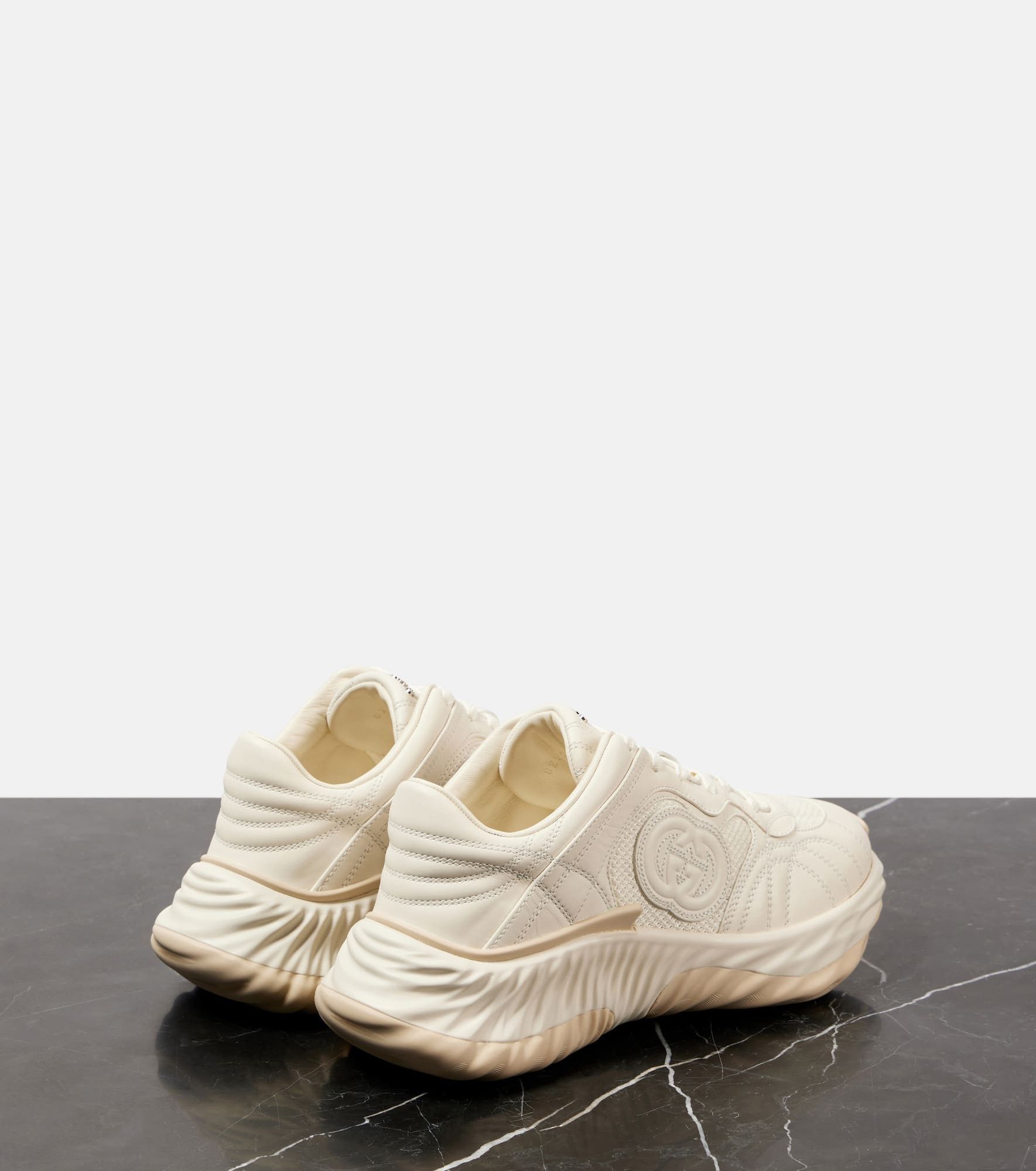 Gucci oc11z1025 Ripple Sneakers in White Size US 5 / IT 35 - 2 Thumbnail