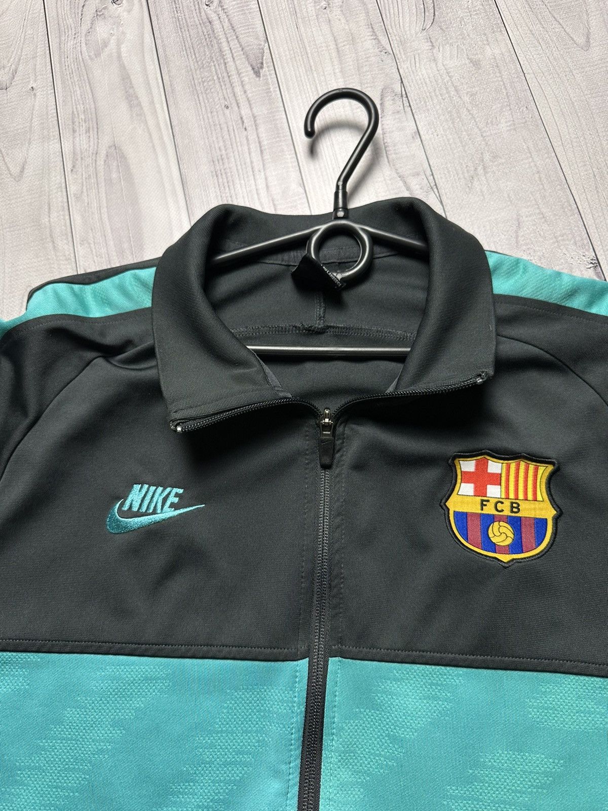 Nike × Vintage Vintage Nike Barcelona track jacket size L blue Size US L / EU 52-54 / 3 - 4 Thumbnail