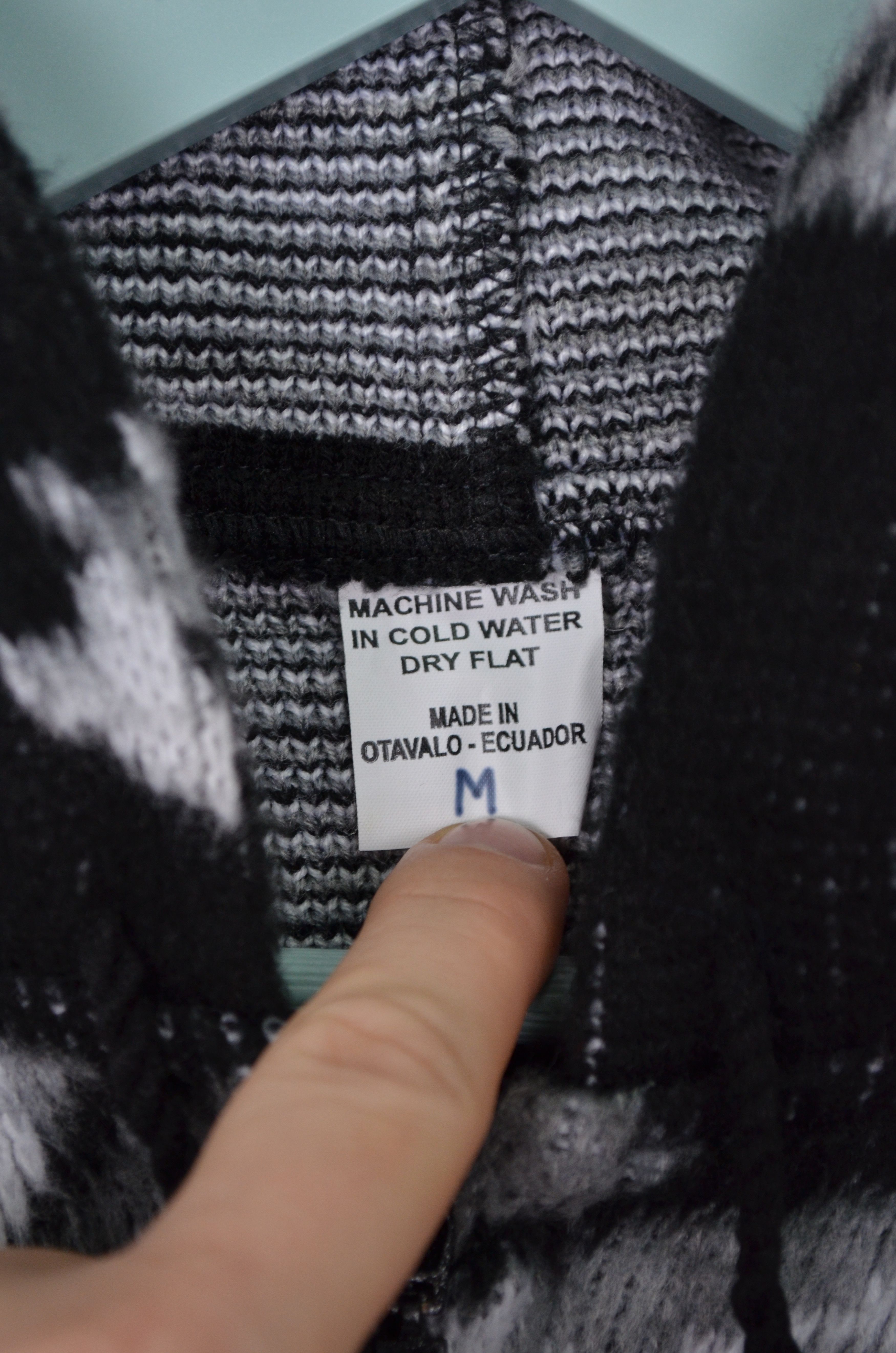 Vintage VTG Native American Wolf Sweater M Black White Wool Full Zip Size US M / EU 48-50 / 2 - 5 Thumbnail