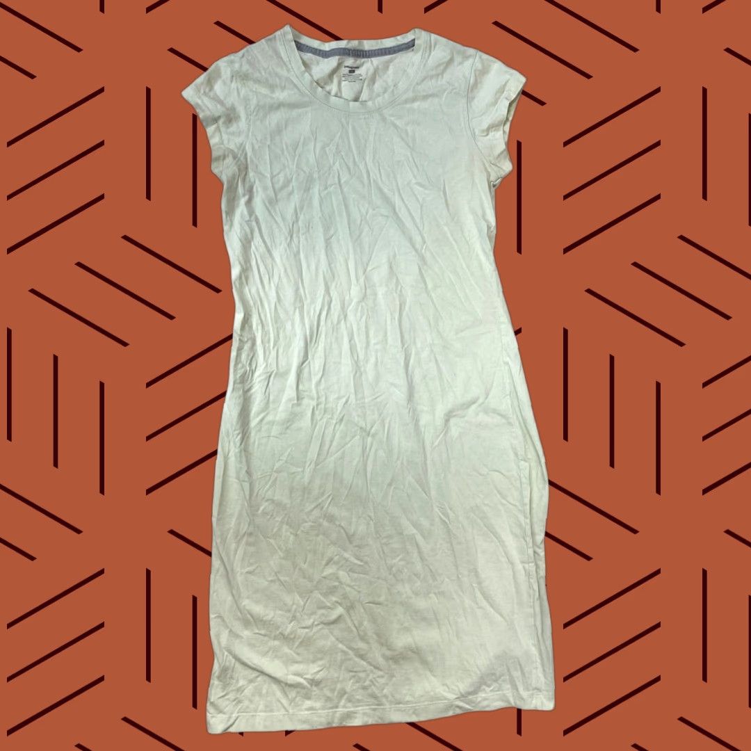 Patagonia Patagonia Short Sleeve T-Shirt Dress Organic Cotton Light Green Size S Womens Midi Dress 35" Shoulder to Hem Size S / US 4 / IT 40 - 1 Thumbnail