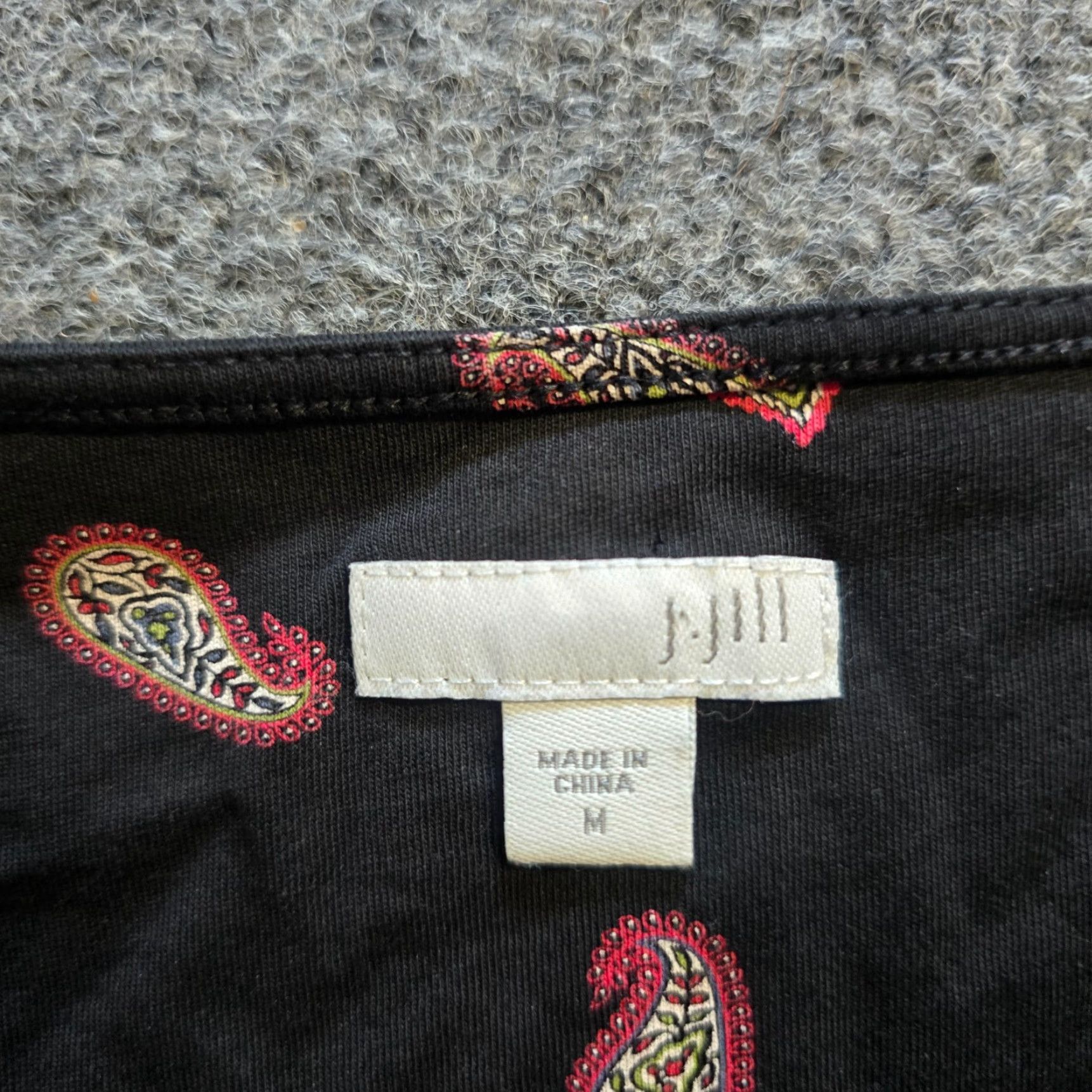J. Jill J Jill Top Womens Medium Black Red Paisley Stretch 3/4 Sleeve Knit Casual Shirt Blouse Mens Womens? Size M / US 6-8 / IT 42-44 - 4 Thumbnail