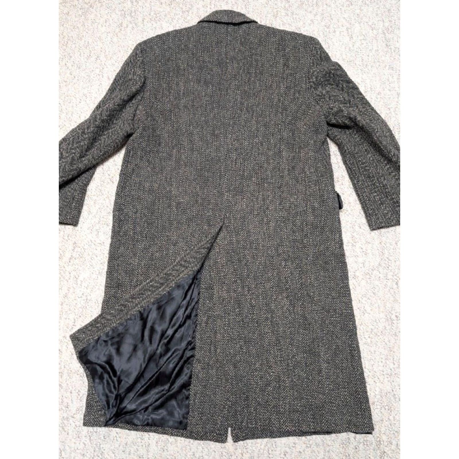 Vintage VINTAGE charcoal gray/gray tweed donegal wool overcoat long, 44/L, herringbone, trench coat, men, overcoat Size US L / EU 52-54 / 3 - 2 Thumbnail