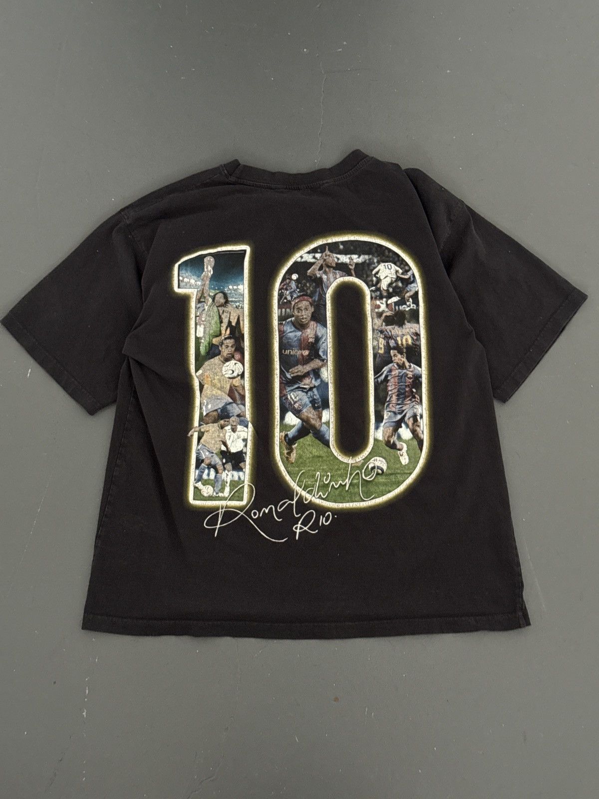 Marino Morwood Marino Morwood Ronaldinho Bootleg Rap T-shirt Size US XXL / EU 58 / 5 - 2 Thumbnail