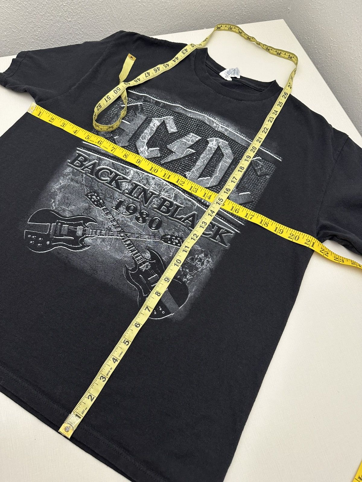 Band Tees Vintage Y2K AC/DC Back In Black Band Tee Merch T-Shirt L Size US L / EU 52-54 / 3 - 5 Thumbnail